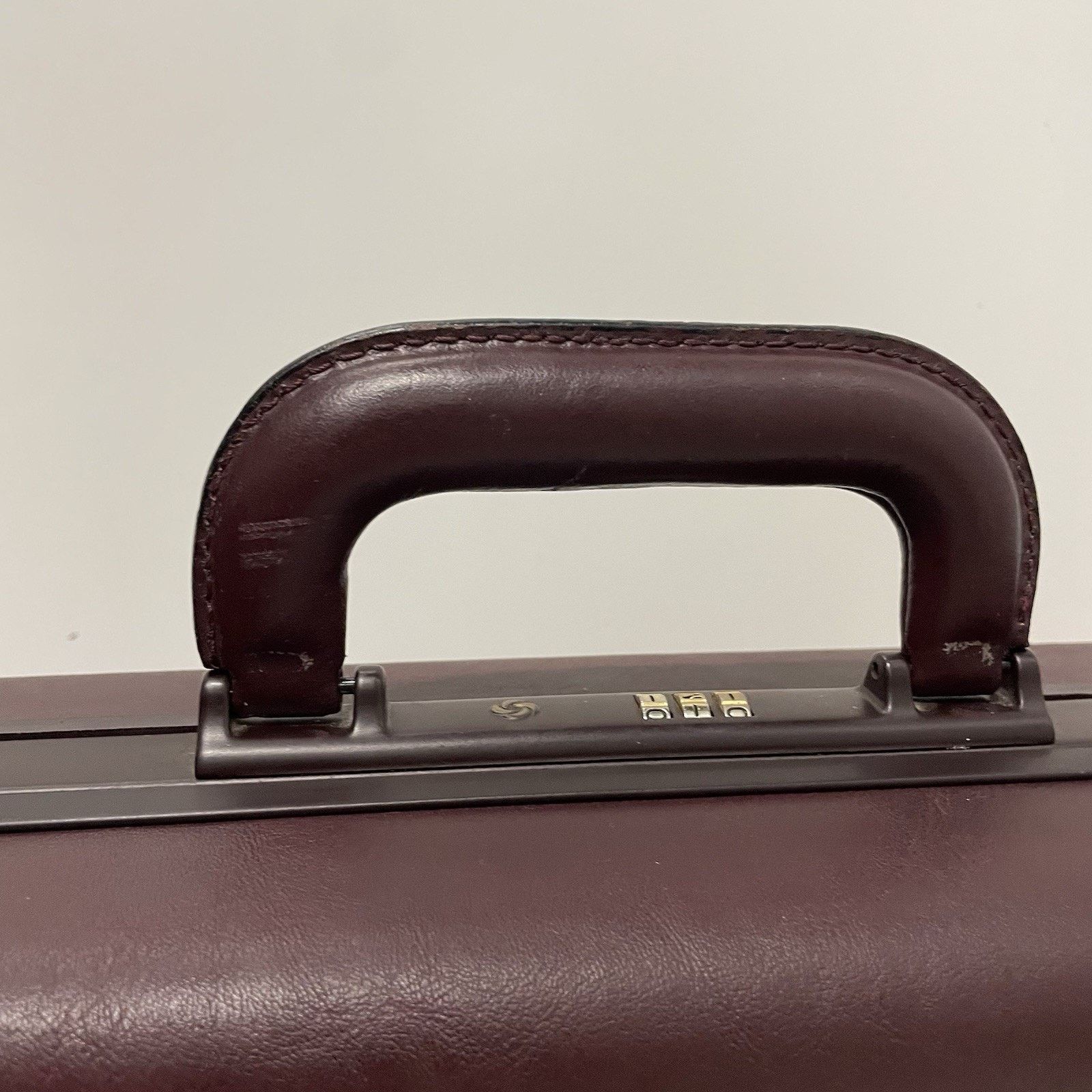 Samsonite VTG Samsonite 1987 Burgundy Laureate Leather Briefcase Size ONE SIZE - 8 Thumbnail