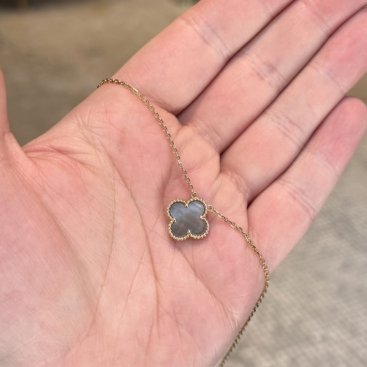 Van Cleef & Arpels Van Cleef & Arpels 18k Rose Gold Mother of Pearl Alhambra Size ONE SIZE - 4 Thumbnail