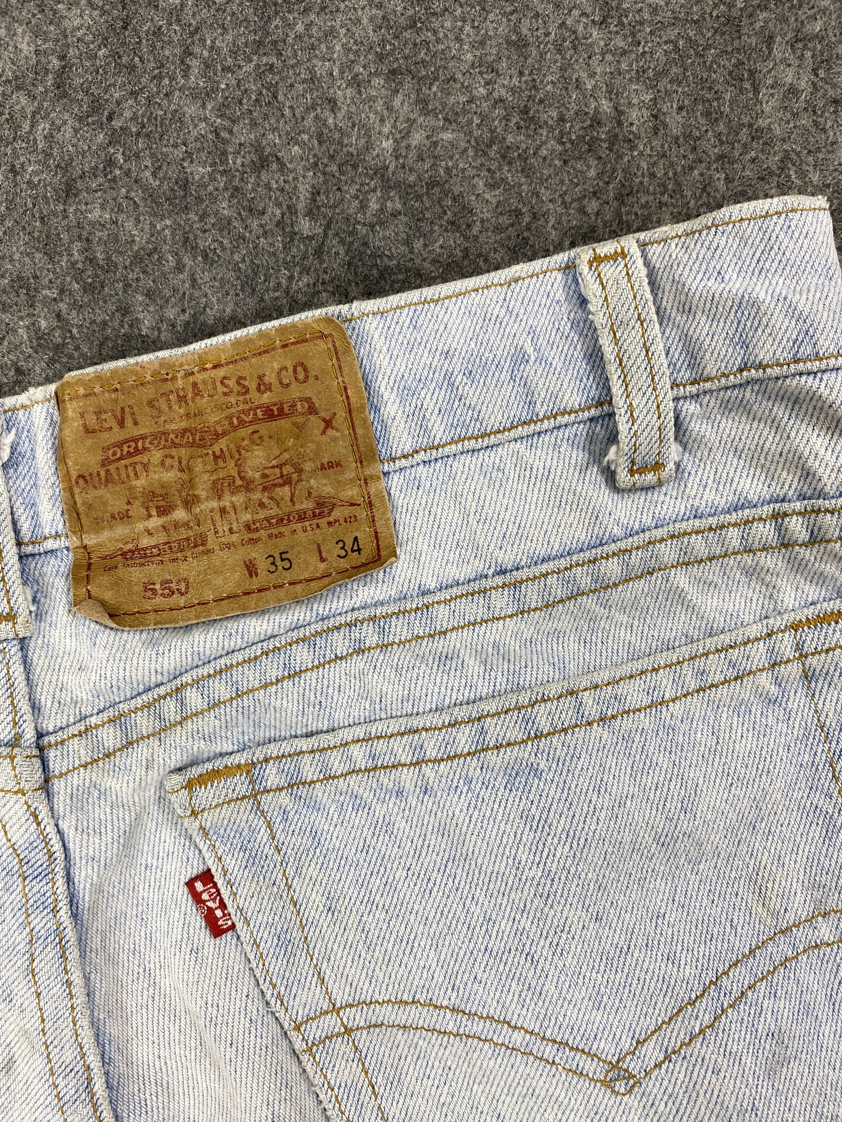 Levi's 90's Light Wash Vintage Levi's 550 USA 35x34 Denim -JN1826 Size US 35 - 10 Thumbnail