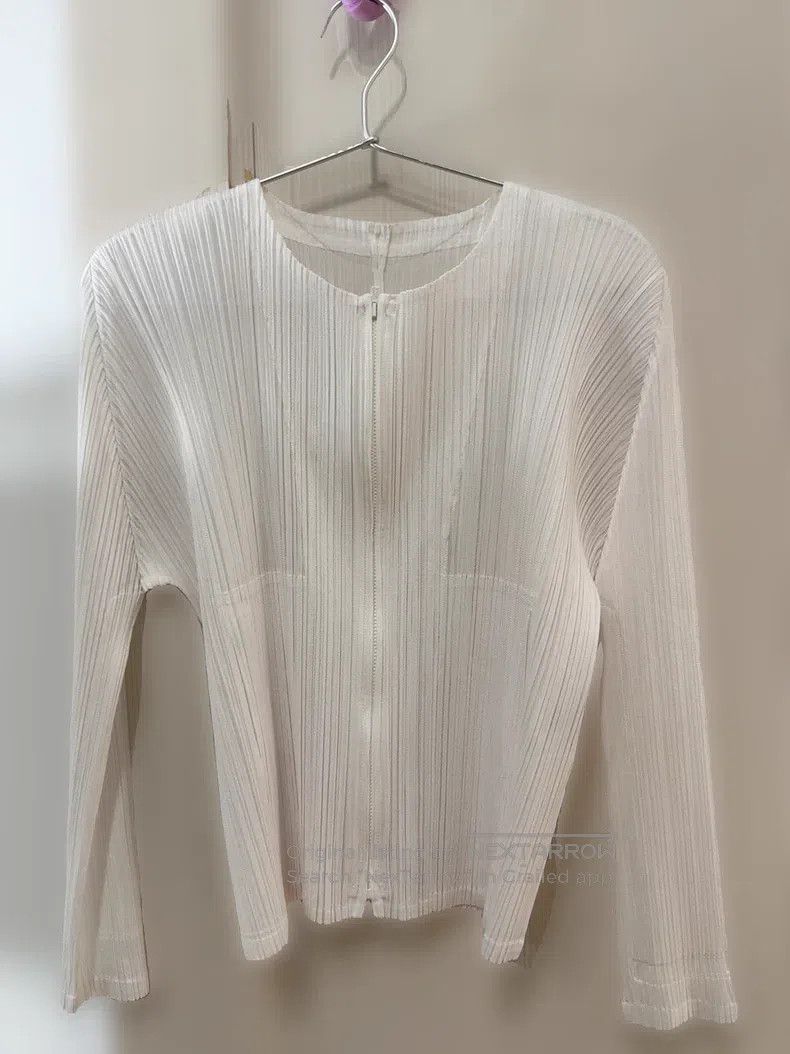 Issey Miyake Issey Miyake White Cardigan Coat Size L / US 10 / IT 46 - 1 Thumbnail