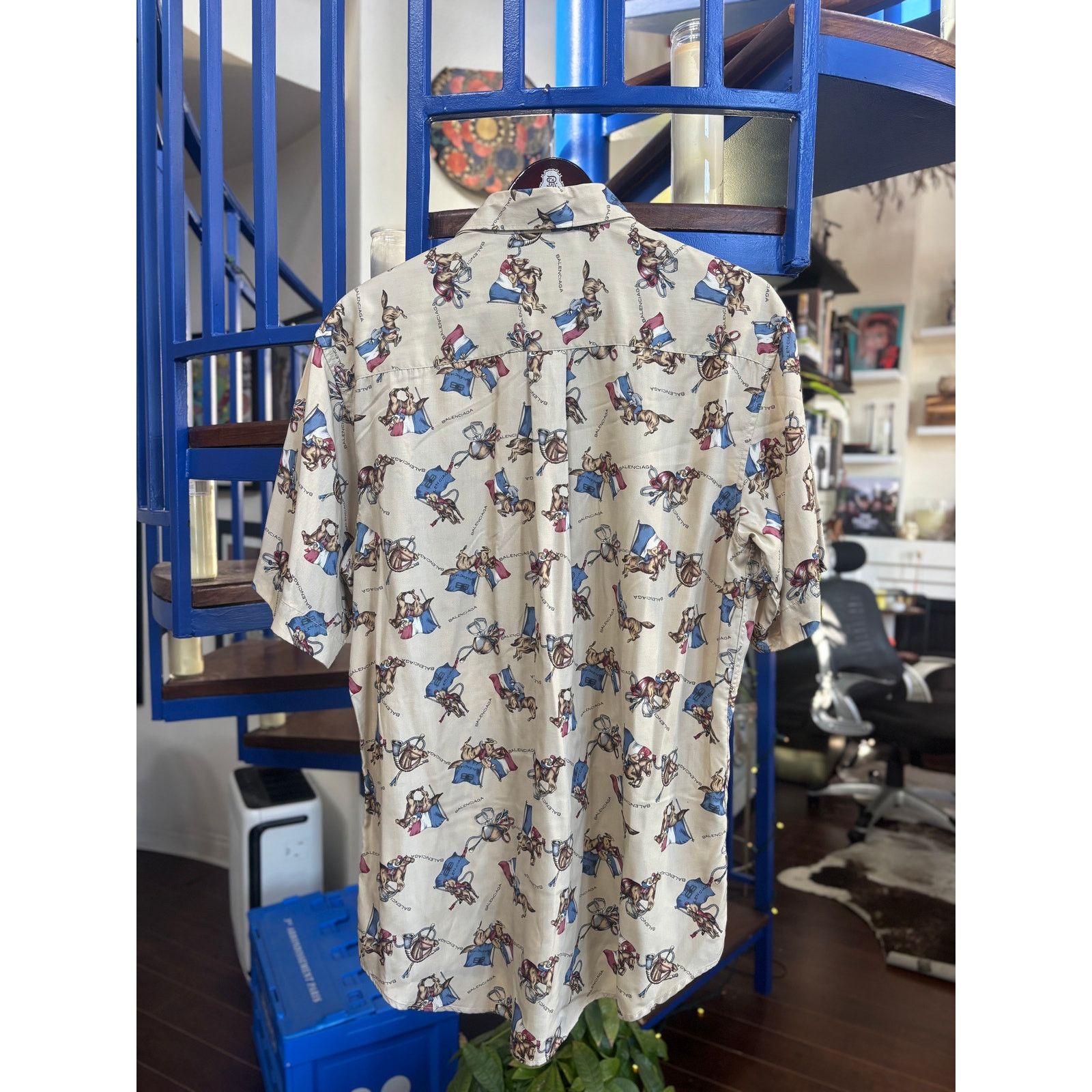 Balenciaga Balenciaga Paris Tan Horse Print Shirt (L) Size US L / EU 52-54 / 3 - 2 Thumbnail