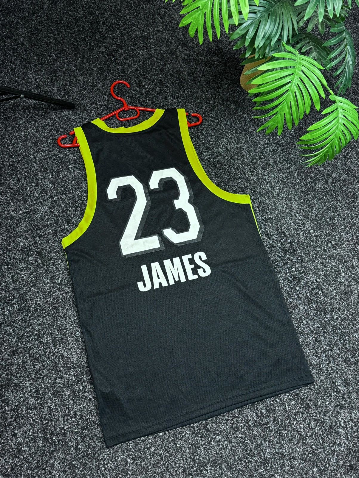 NBA Nba tee Lakers James 23 Basketball Style Size L Size US L / EU 52-54 / 3 - 7 Thumbnail