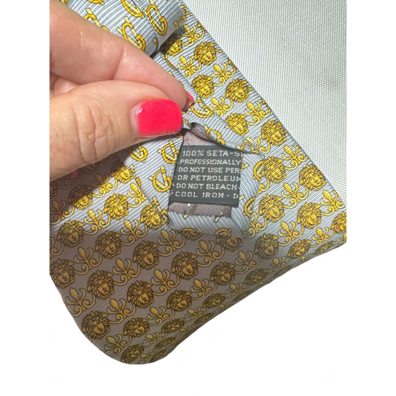 Versace Versace Men’s 60" Tie 100% Silk Gold Gray Medusa Size ONE SIZE - 5 Thumbnail