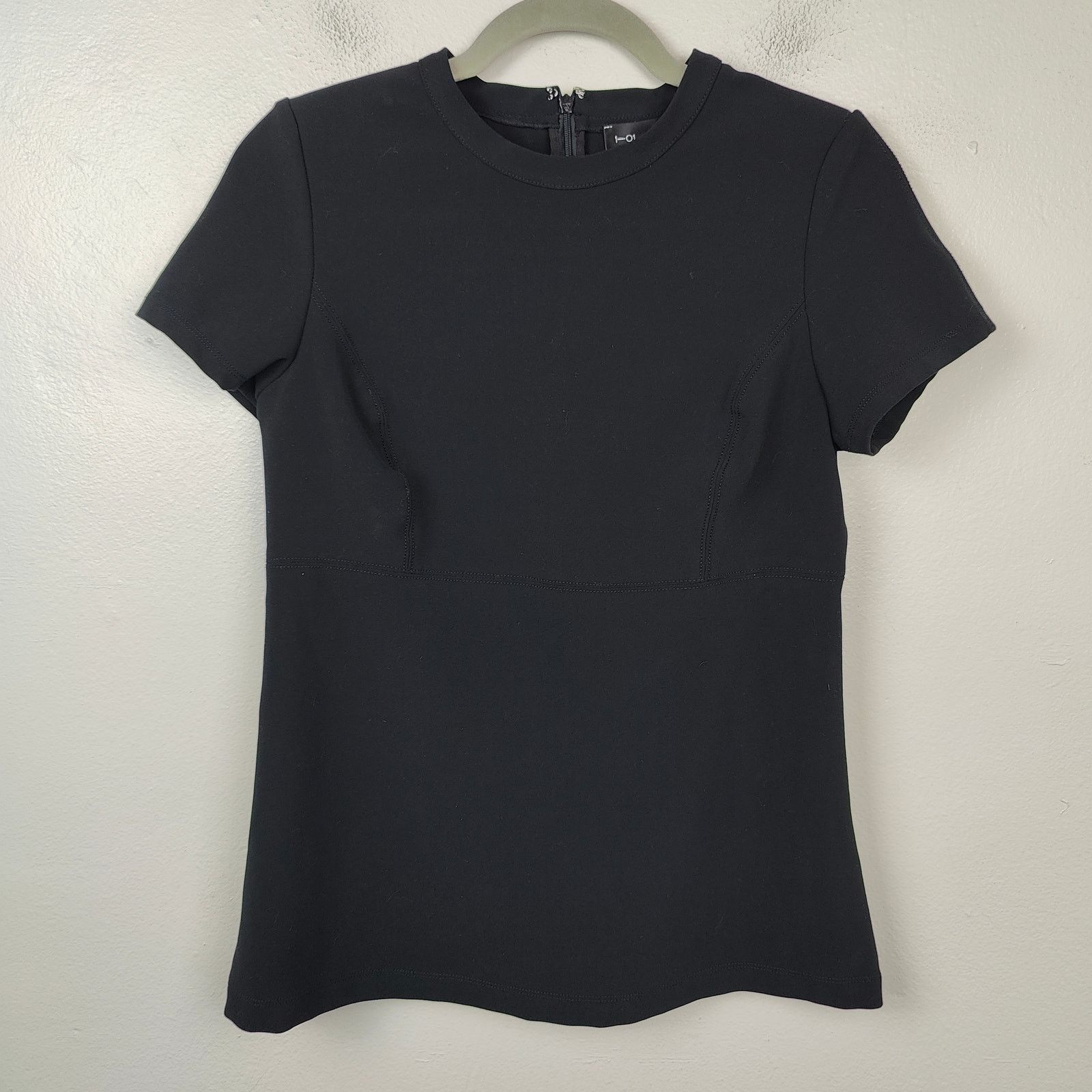 Aritzia Aritzia Babaton 1-01 Autio Double Knit T-Shirt Womens Medium Size M / US 6-8 / IT 42-44 - 1 Thumbnail