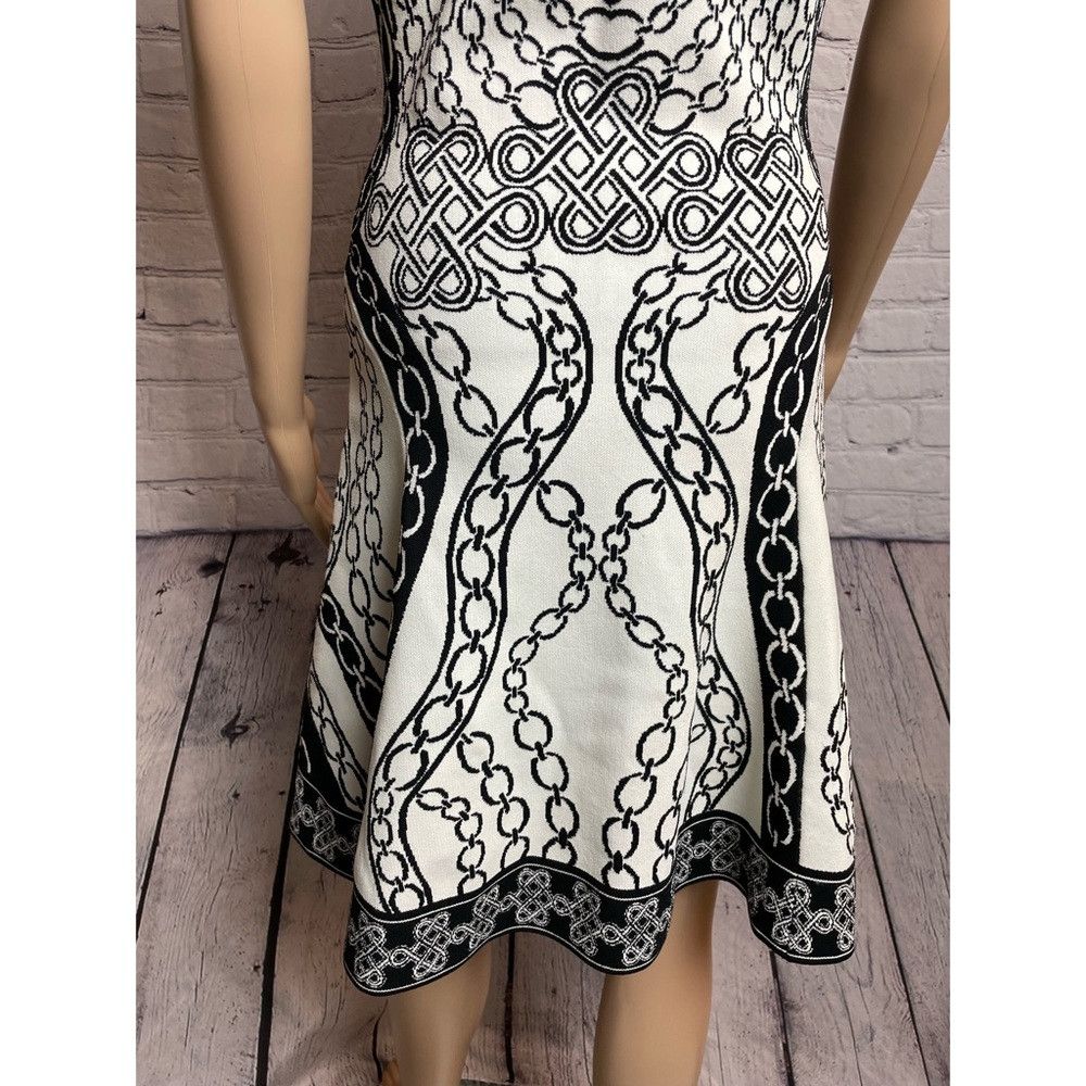 Diane von Furstenberg DVF Diane Von Furstenberg Ivory & Black Fit and Flare Scuba Size S / US 4 / IT 40 - 7 Thumbnail