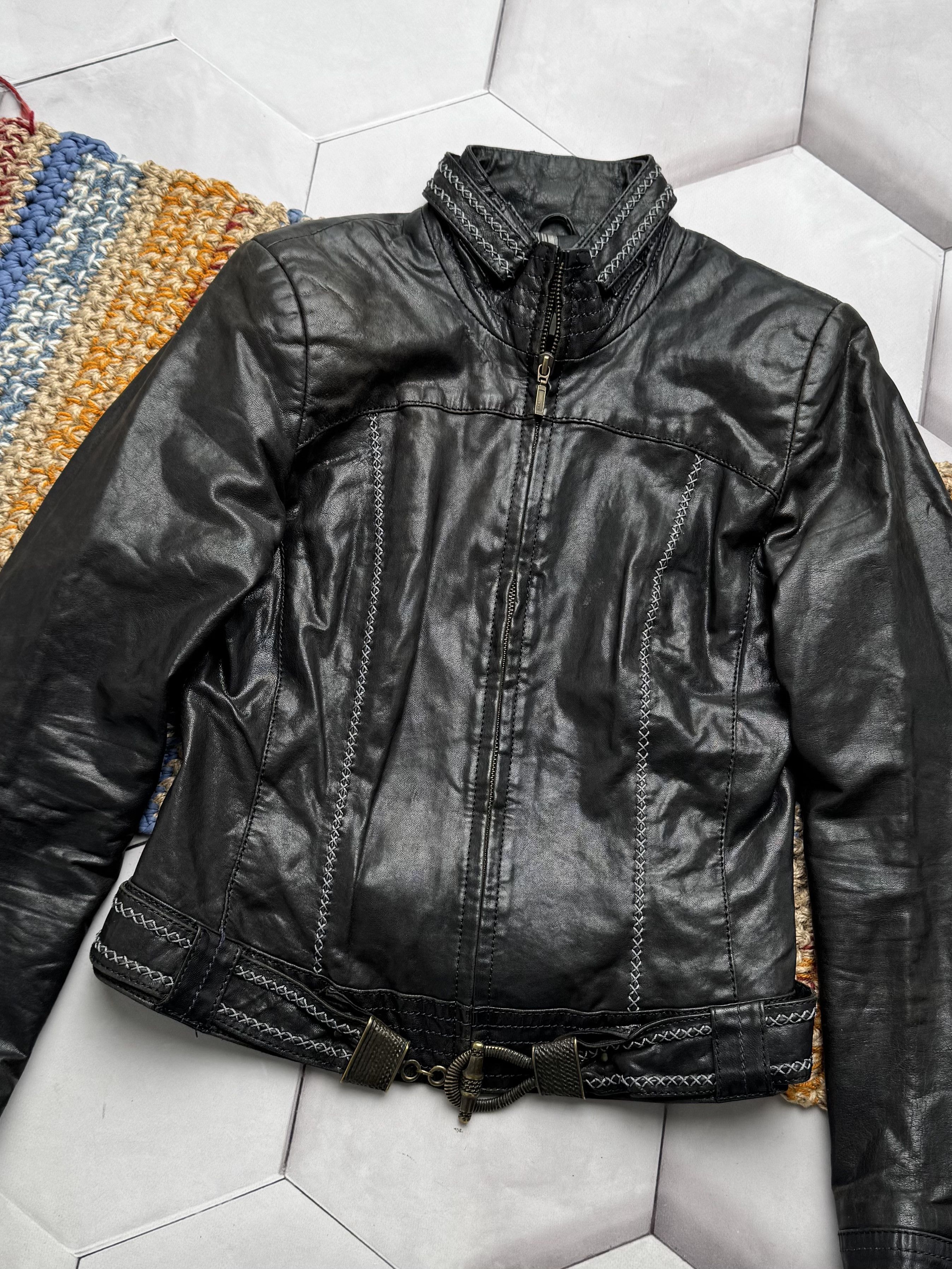 Vintage Women's Vintage Black Leather Jacket Biker Zip Up Coat (E4) Size S / US 4 / IT 40 - 2 Thumbnail