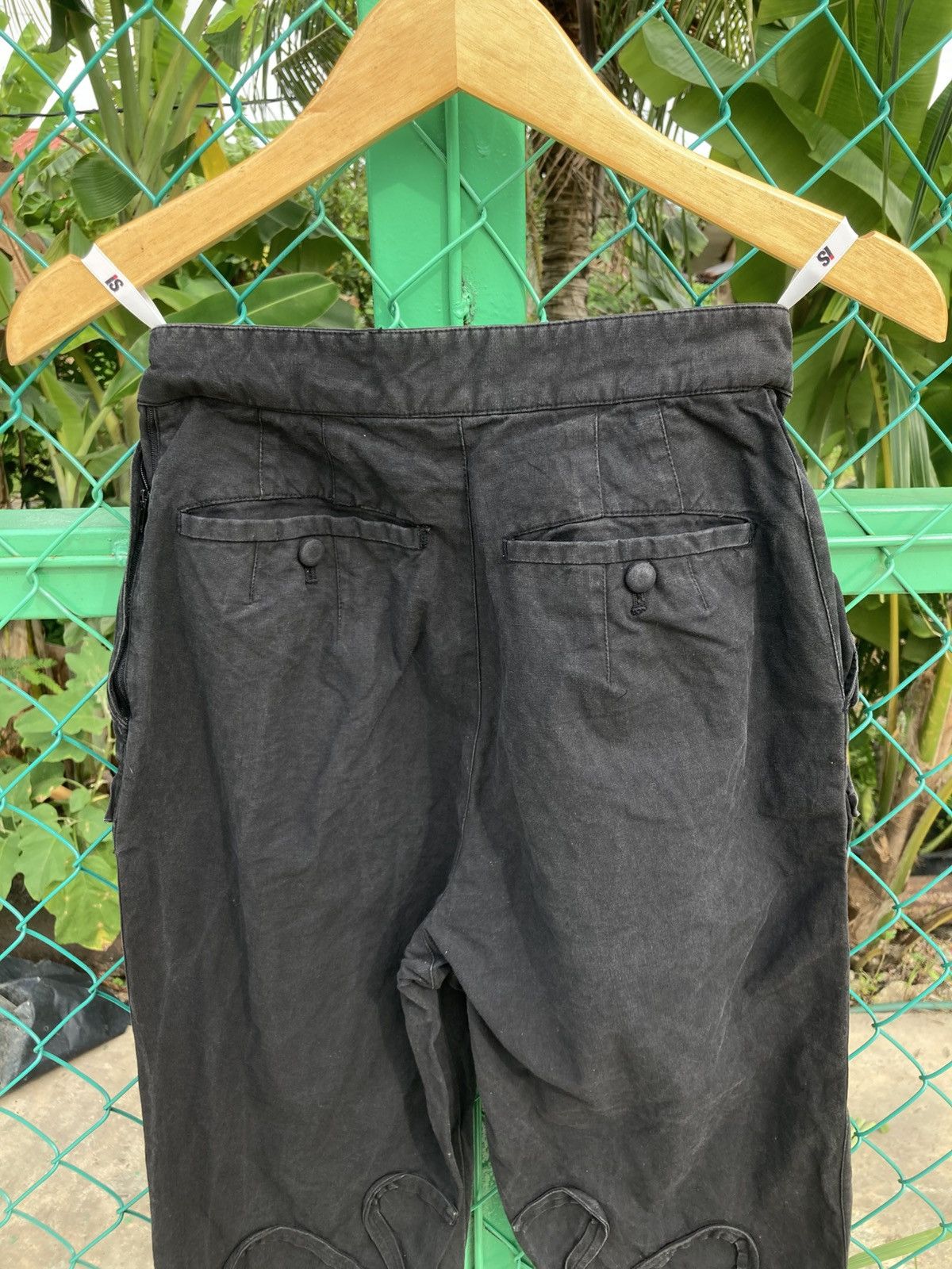 Issey Miyake 80's Issey Miyake Black Appliqué Avant-Garde Pants Size 25" / US 0 / IT 36 - 10 Thumbnail