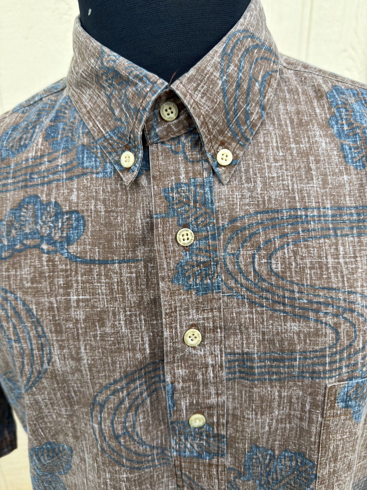 Reyn Spooner PreOwned Reyn Spooner Classic Brown/Blue Hawaiian Men's XL Size US XL / EU 56 / 4 - 3 Thumbnail