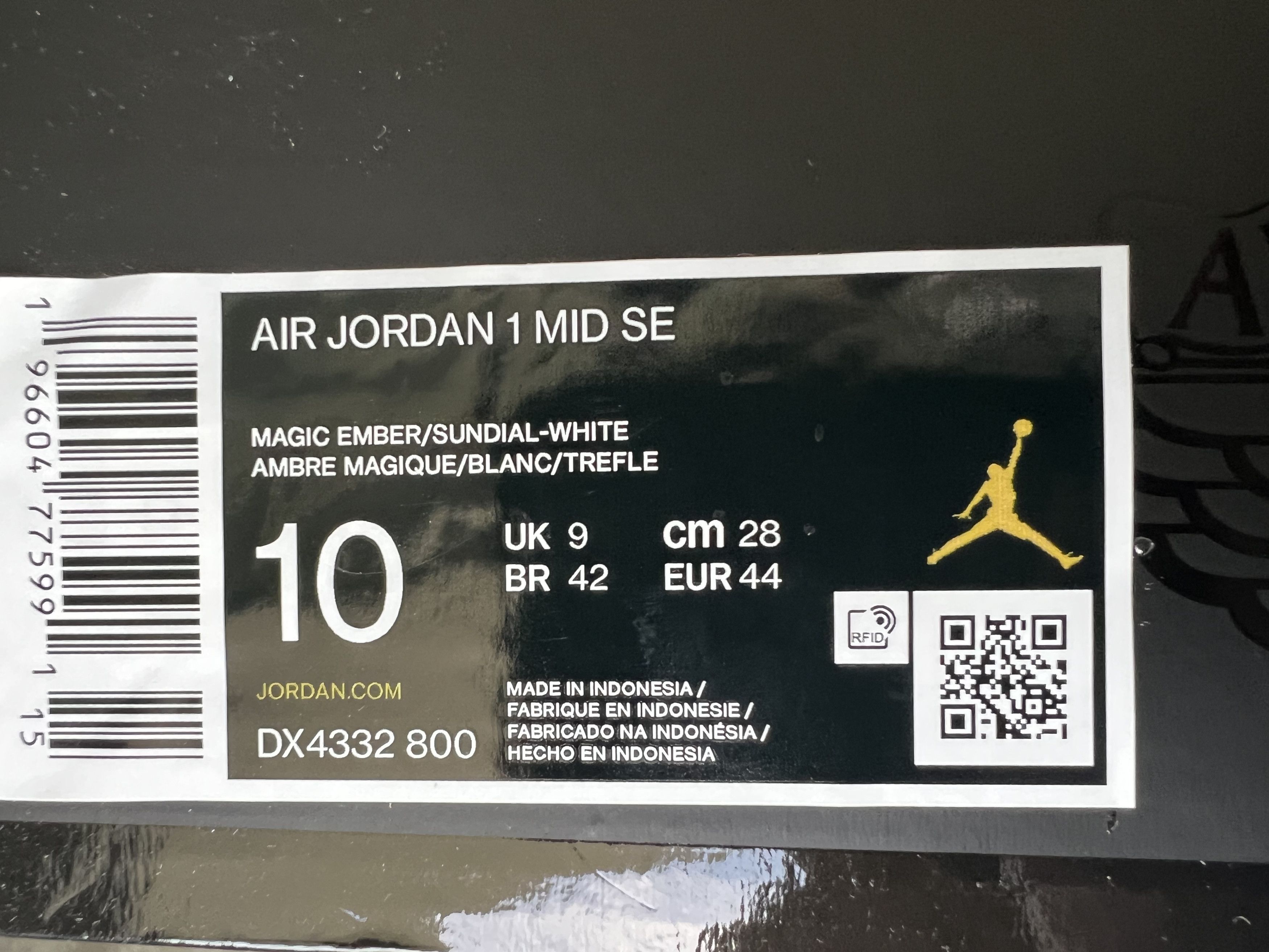 Jordan Brand × Nike Air Jordan 1 MID SE Size US 10 / EU 43 - 7 Thumbnail