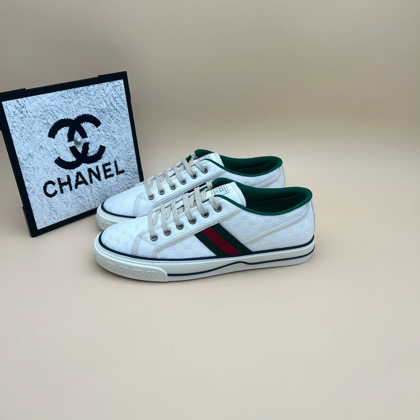 Gucci Gucci Tennis Lowtop Sneakers 8 Men Size US 8 / EU 41 - 1 Thumbnail