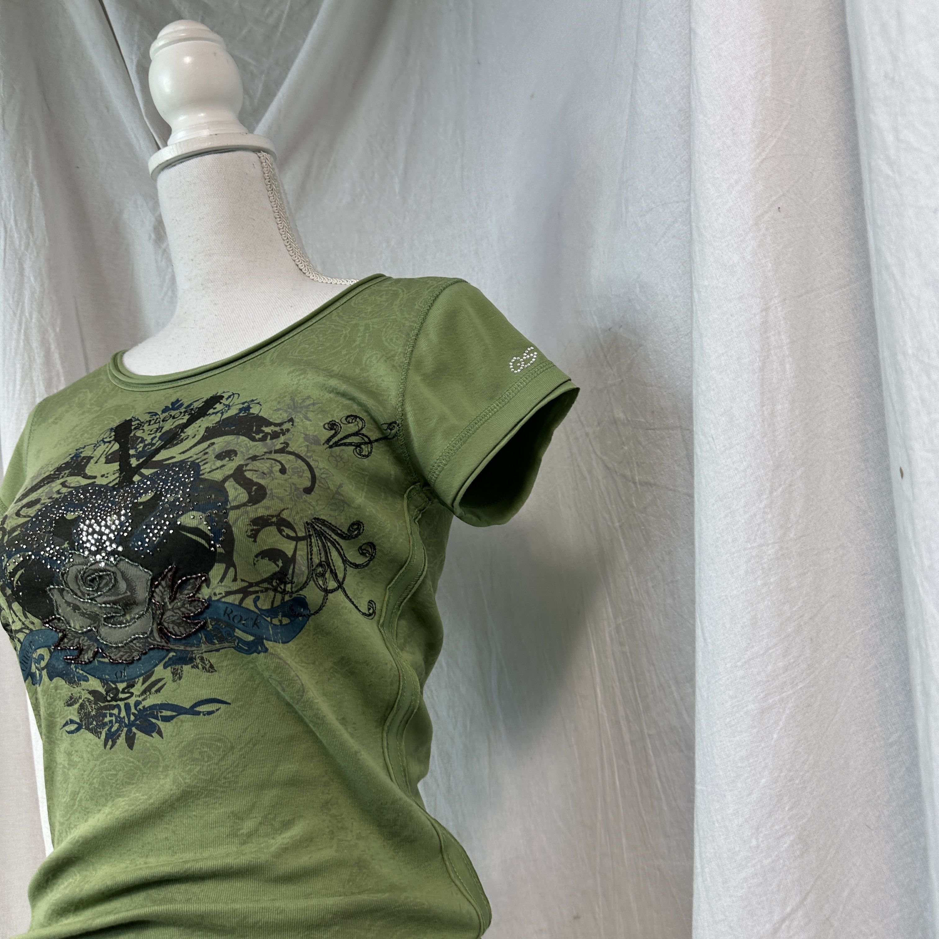 Vintage Vintage Avant Garde Grunge Printed T-shirt Y2K Size US S / EU 44-46 / 1 - 5 Thumbnail
