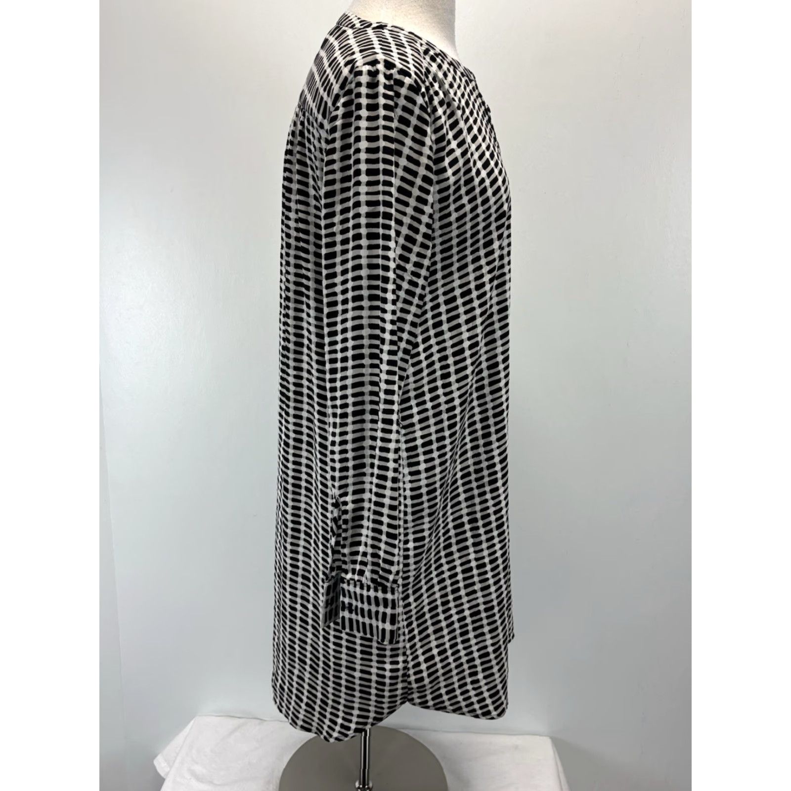 Loft VINTAGE not specified; use: LOFT Shift Dress Women S Black Check Knee Length Long Sleeve Size S / US 4 / IT 40 - 4 Thumbnail