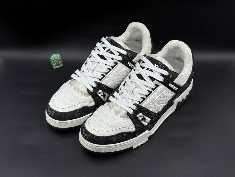 Louis Vuitton Louis Vuitton Trainer Low Top Sneakers - dmc Size US 10.5 / EU 43-44 - 1 Thumbnail