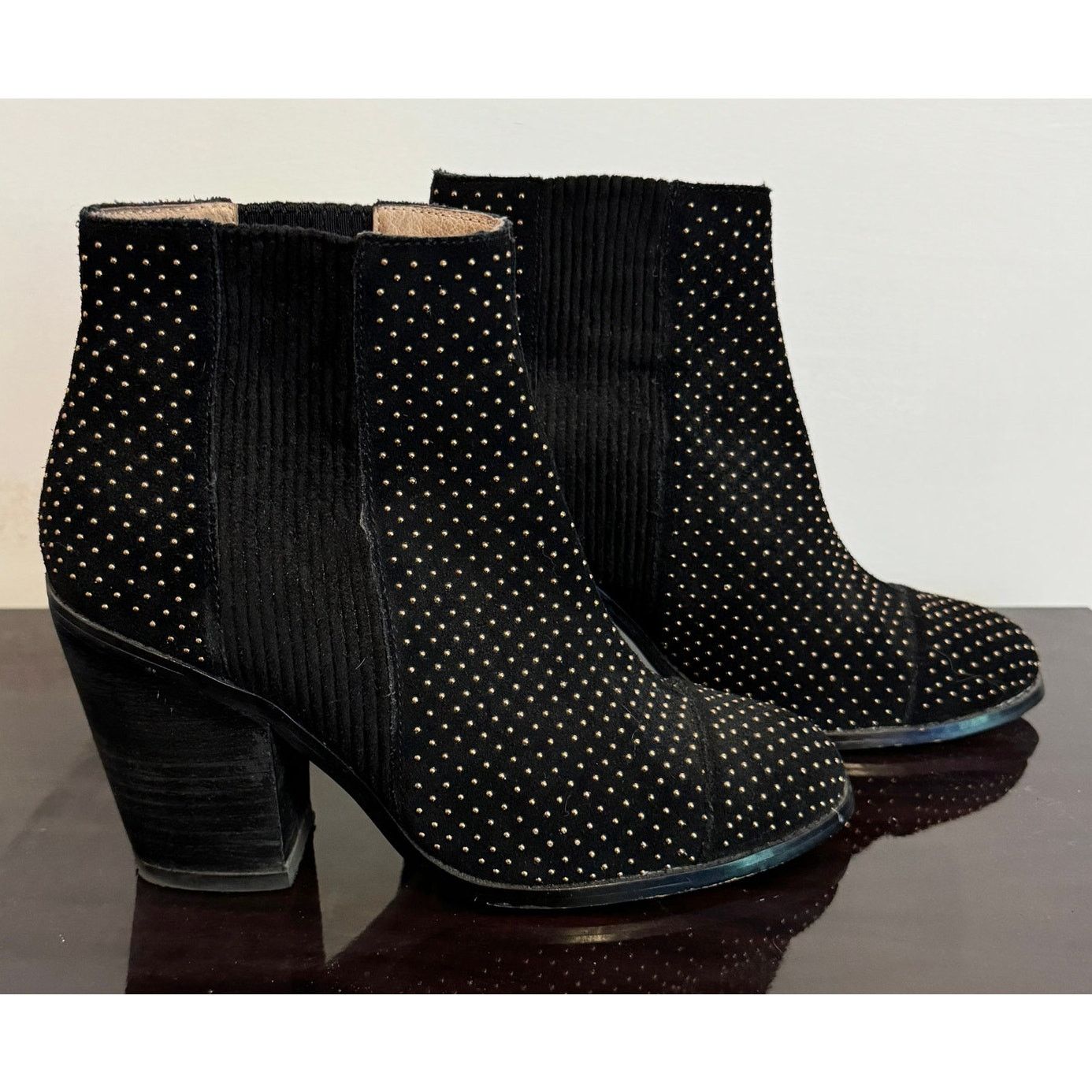 Anthropologie Anthropologie Studd Stack Heel Embellished Suede Ankle Boots Size US 7 / IT 37 - 2 Thumbnail