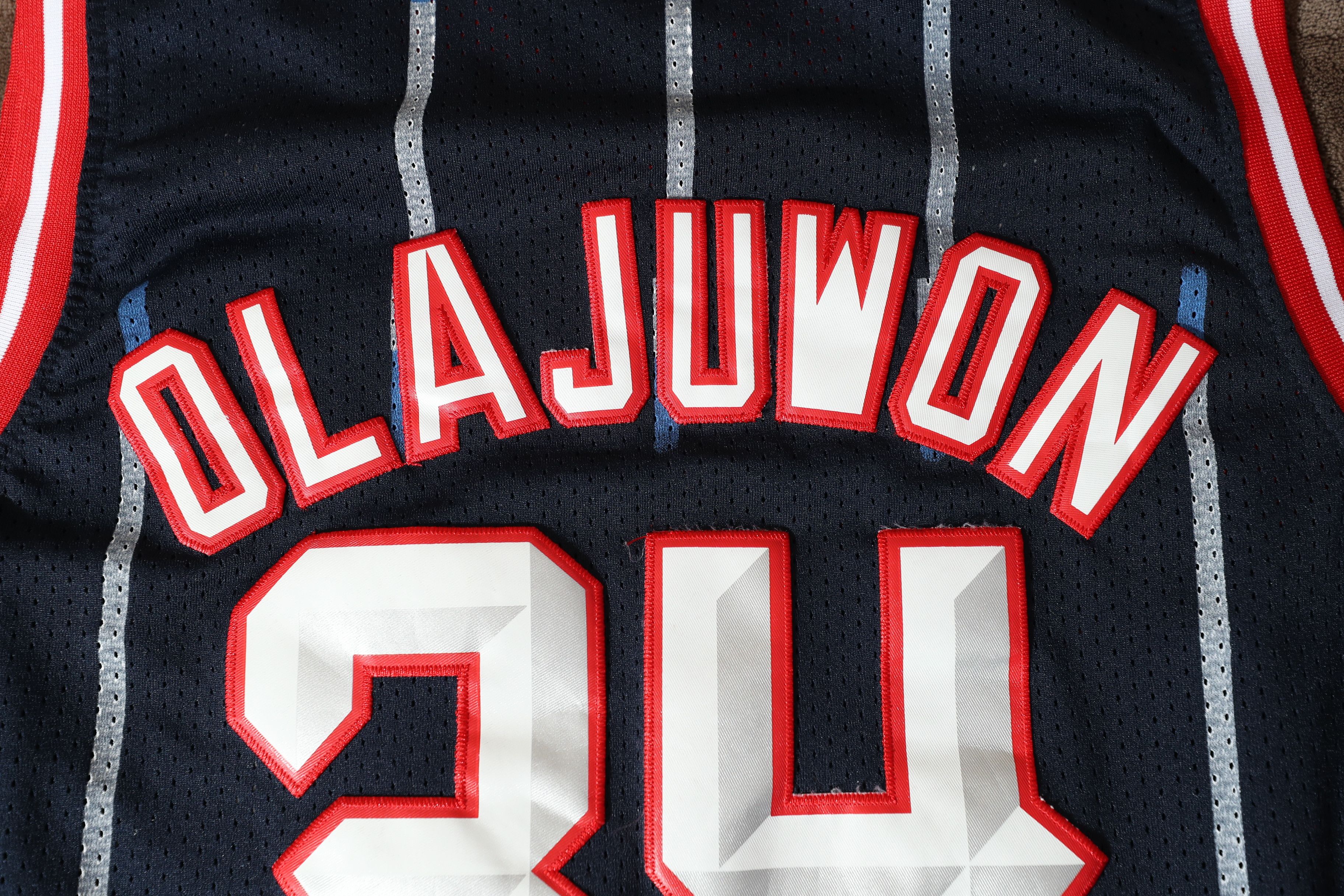Adidas Houston Rockets Hakeen Olajuwon #34 Jersey (M) Size US M / EU 48-50 / 2 - 12 Thumbnail