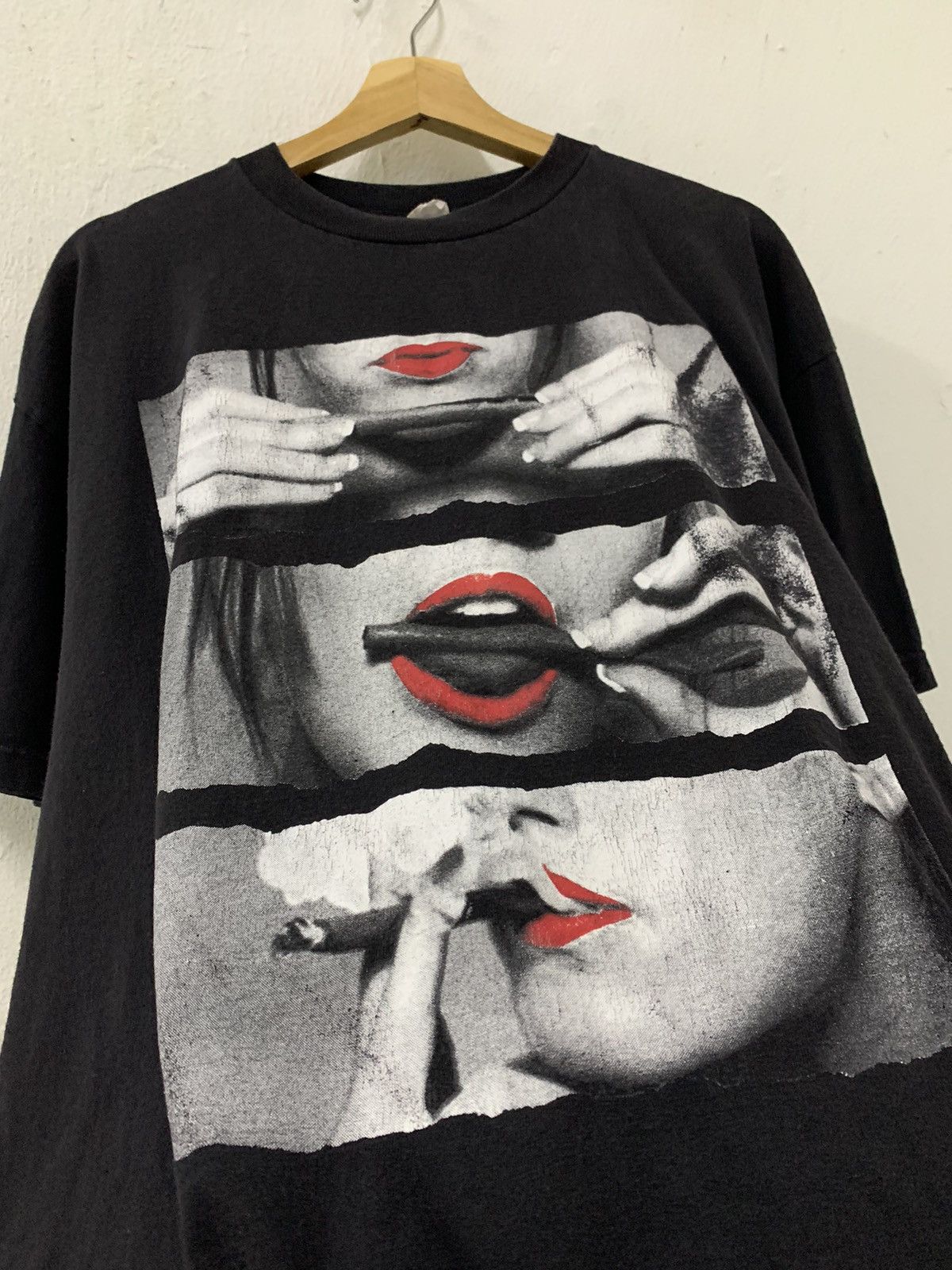 Alstyle × Vintage Distressed Women Roll Lick Smoke Blunt Weed Printed Size US XL / EU 56 / 4 - 3 Thumbnail