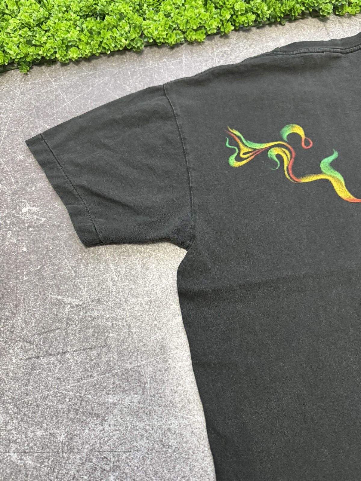 Vintage Vintage Bob Marley Joint T Shirt Faded Smoke Y2k Size US L / EU 52-54 / 3 - 14 Thumbnail