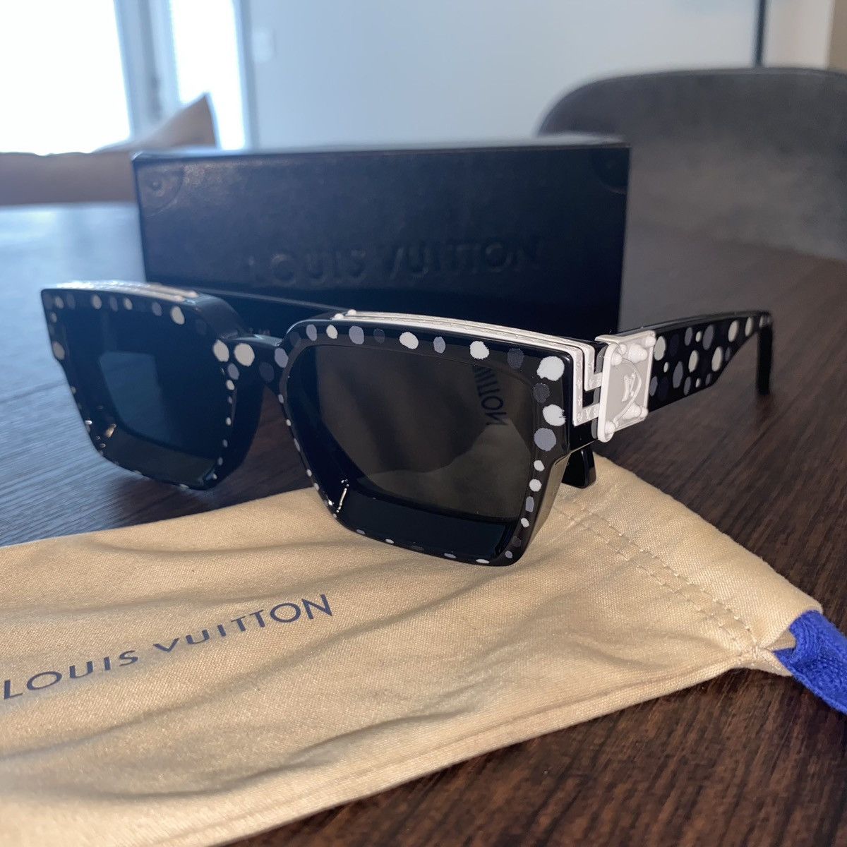 Louis Vuitton Louis Vuitton x Yayoi Kusuma Millionaire Sunglasses Size ONE SIZE - 2 Thumbnail