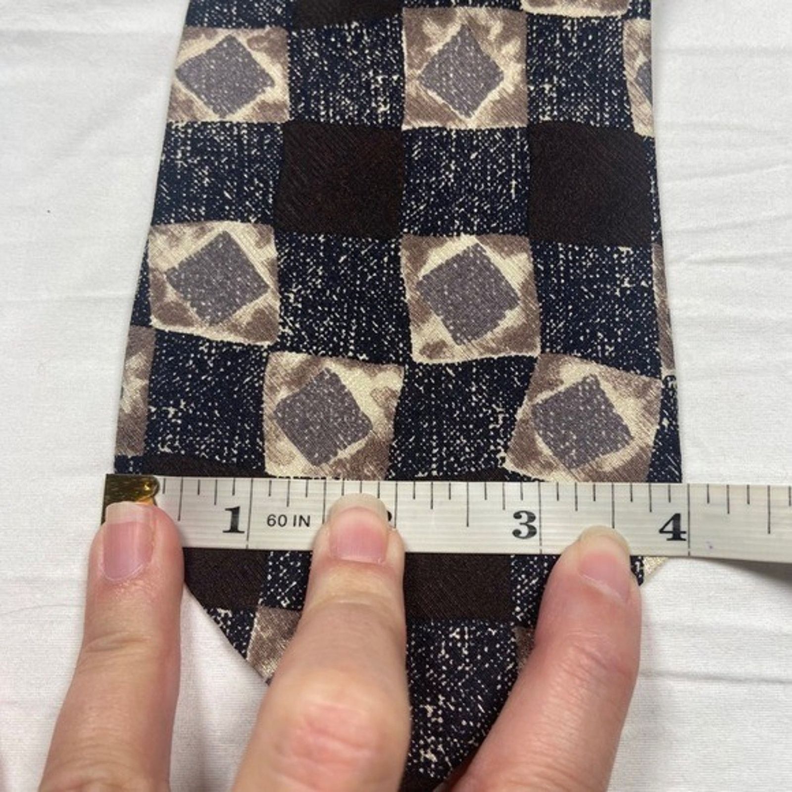Bachrach Bachrach Italian Silk Necktie Hand Crafted Canada Patterned Size ONE SIZE - 3 Thumbnail
