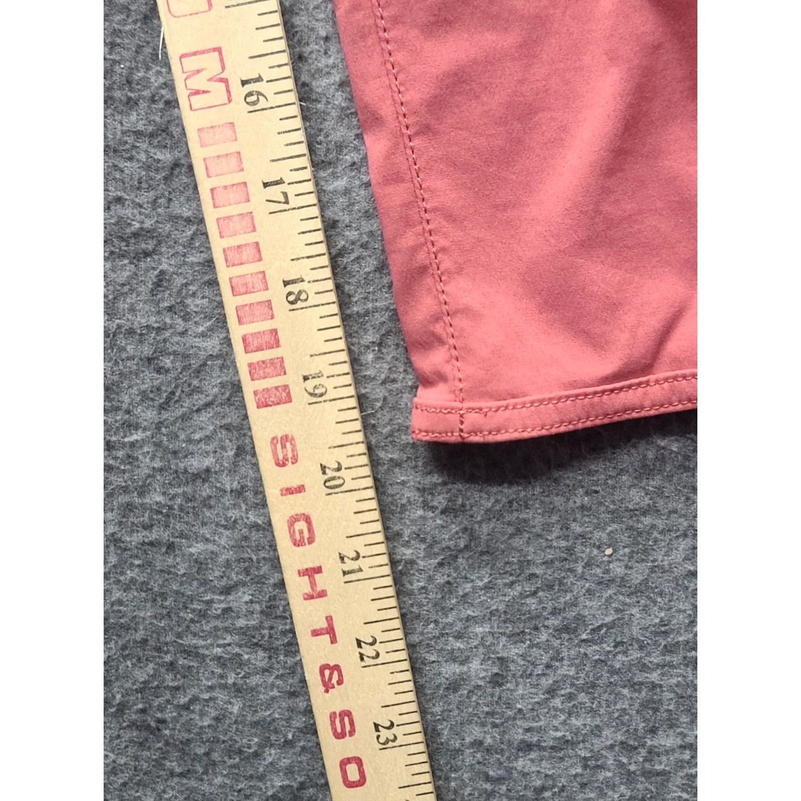 Eddie Bauer Eddie Bauer Travex Capris Womens 10 Relaxed Capri Pants 20 Inseam Nylon Pink Size ONE SIZE - 5 Thumbnail