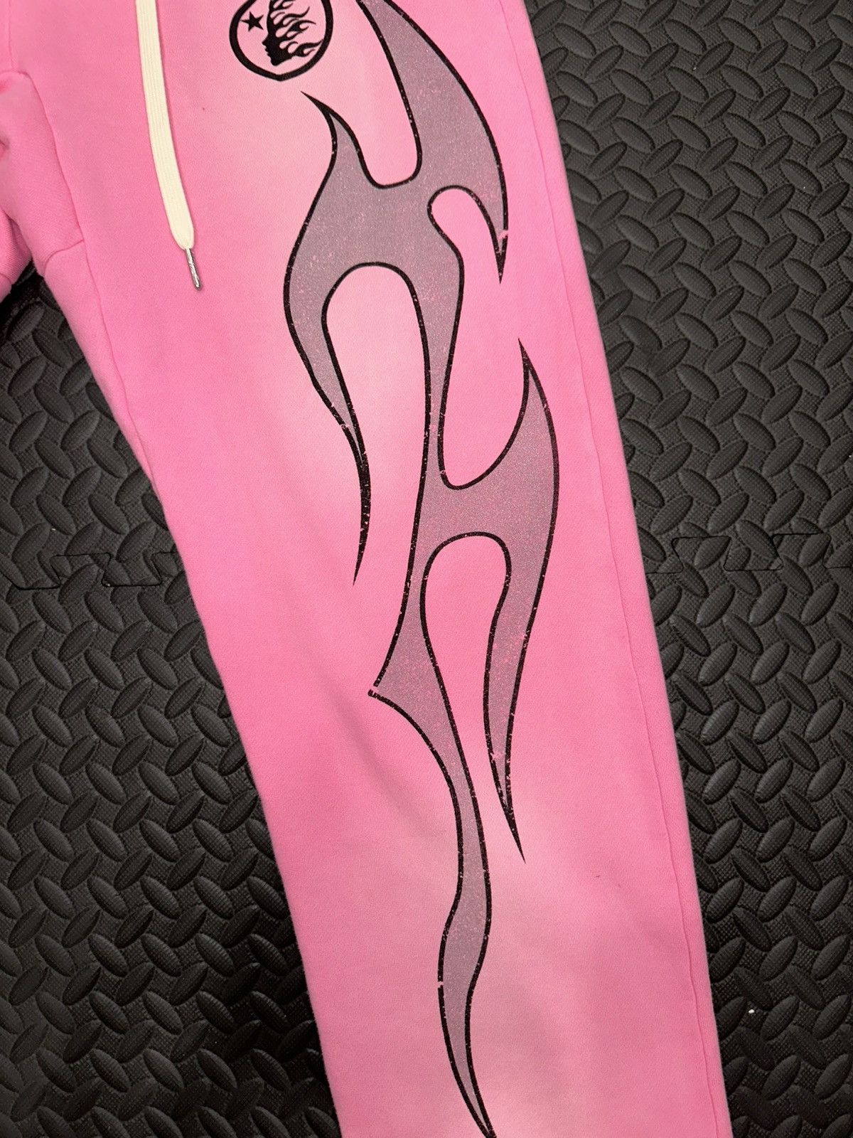 HELLSTAR Hellstar Capsule 10 Pink Flare Sweatpants Grey Flames Size US 32 / EU 48 - 4 Thumbnail