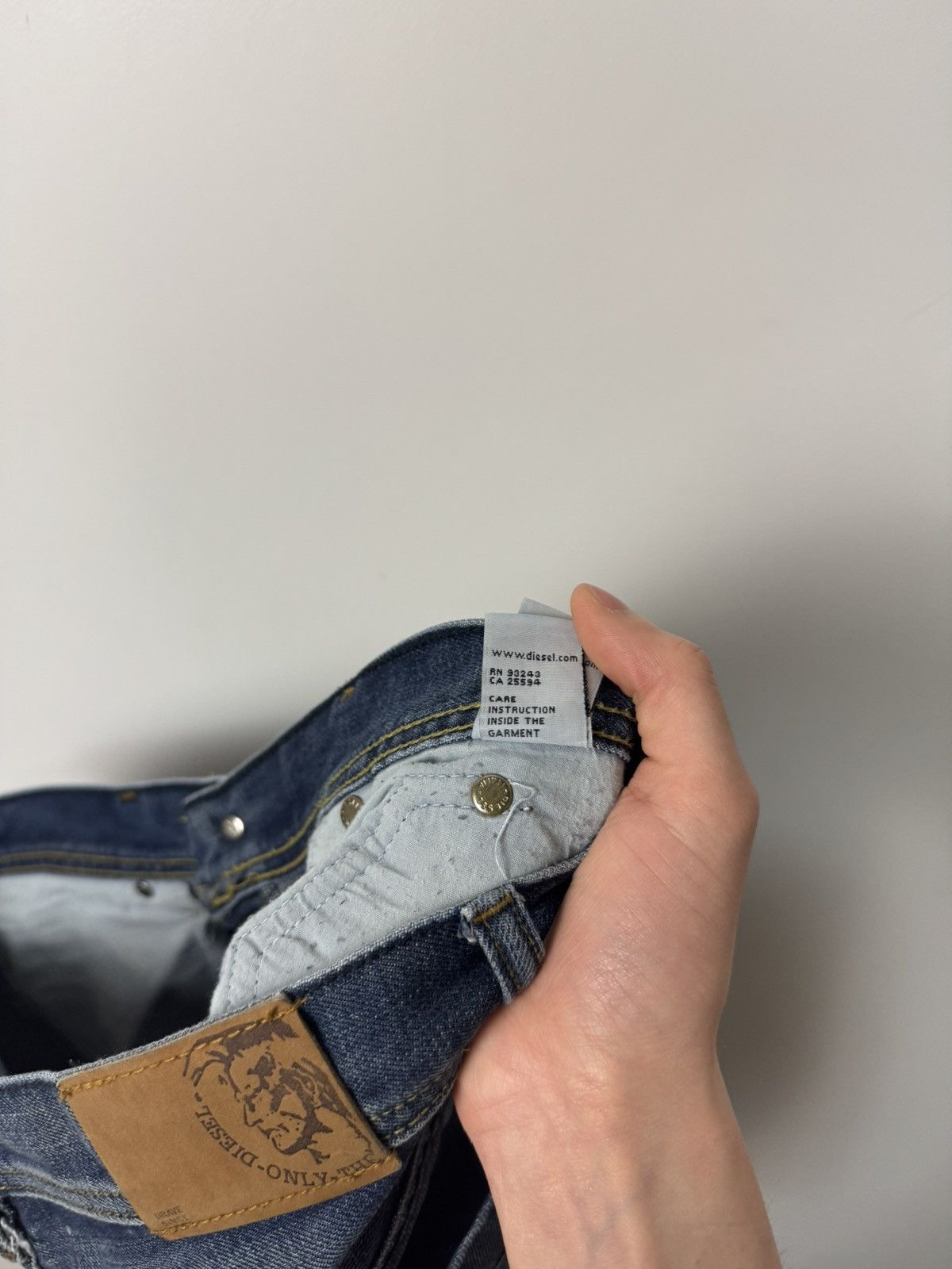 Diesel Diesel Vintage Straight Fit Denim Jeans Made in Italy Size US 34 / EU 50 - 16 Thumbnail