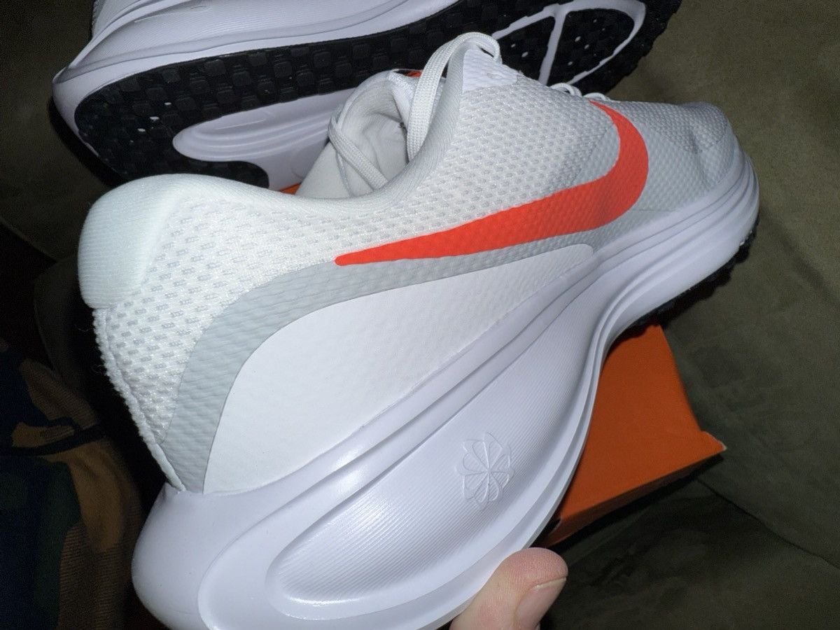 Nike Nike Revolution 8 Wide sz14 New in OG Box! White/Crimson Red Size US 14 / EU 47 - 17 Thumbnail