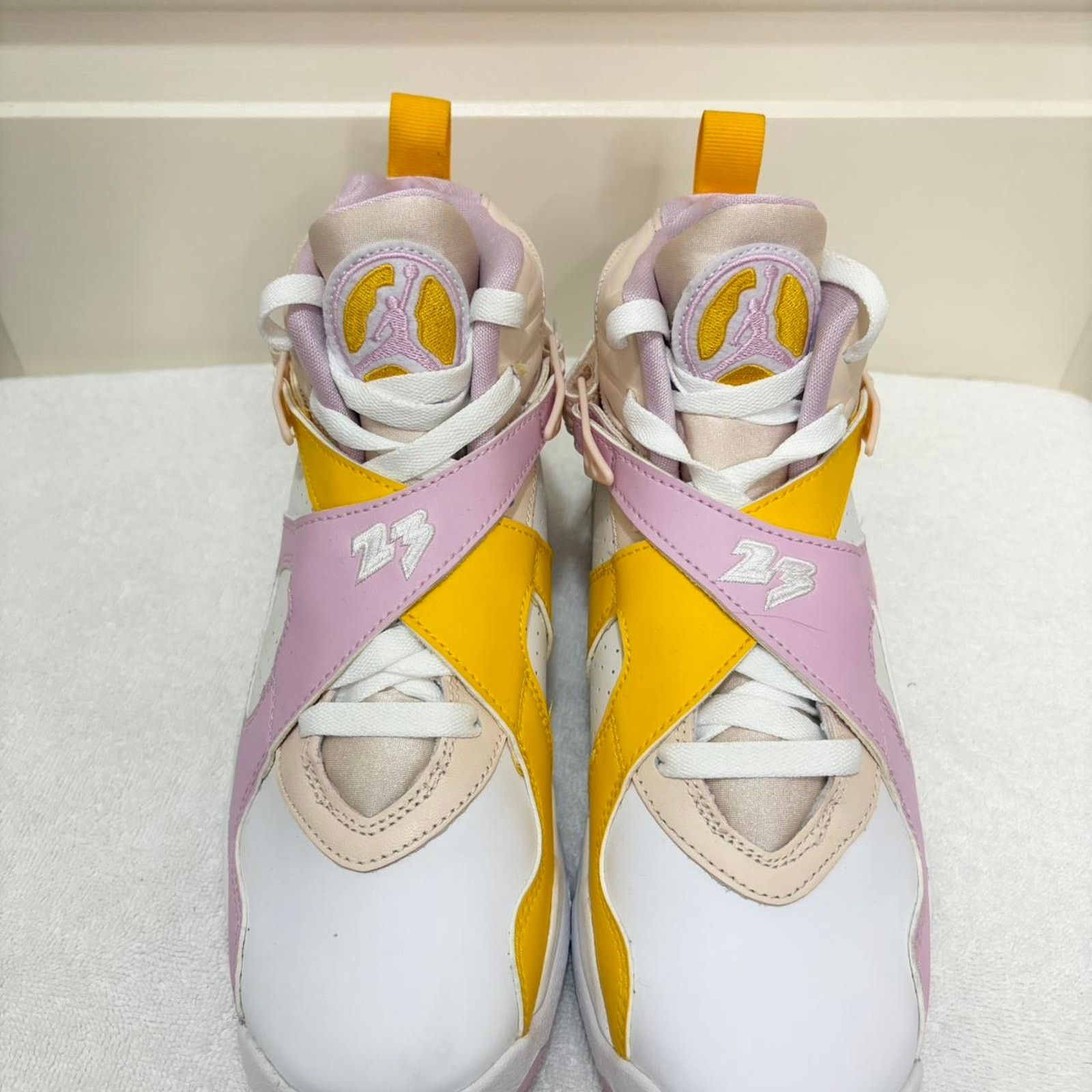 Jordan Brand Air Jordan 8 Retro Sneaker- 6 Y/7.5 Women's Size US 7.5 / IT 37.5 - 1 Thumbnail