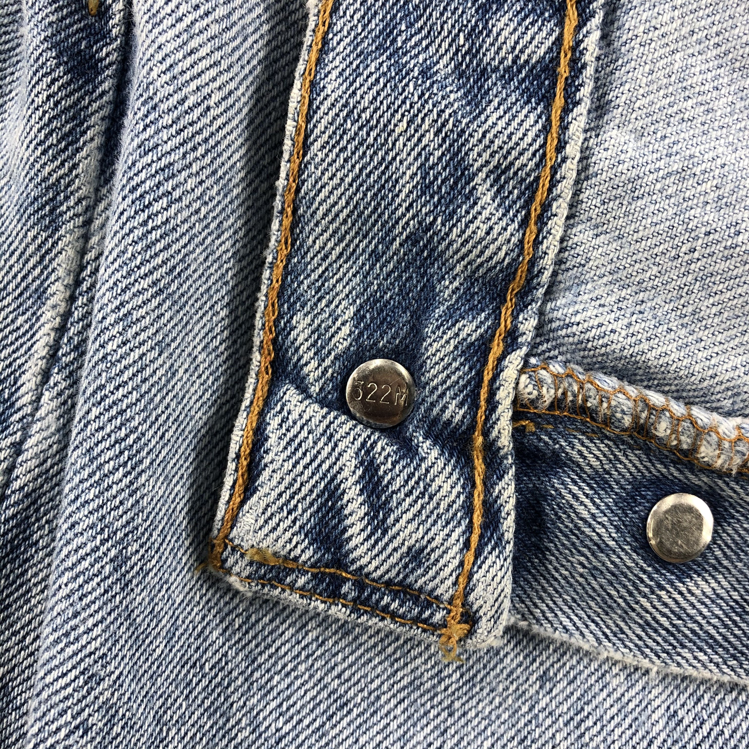 Levi's Vintage 90s Light Wash Levis 501 Jeans-JM1350 Size US 35 - 10 Thumbnail