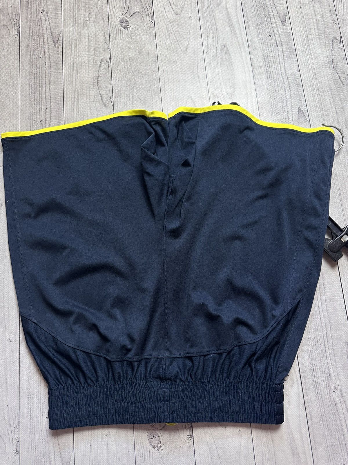 Vintage Under armor Tottenham Spurs soccer shorts size M Size US 32 / EU 48 - 5 Thumbnail