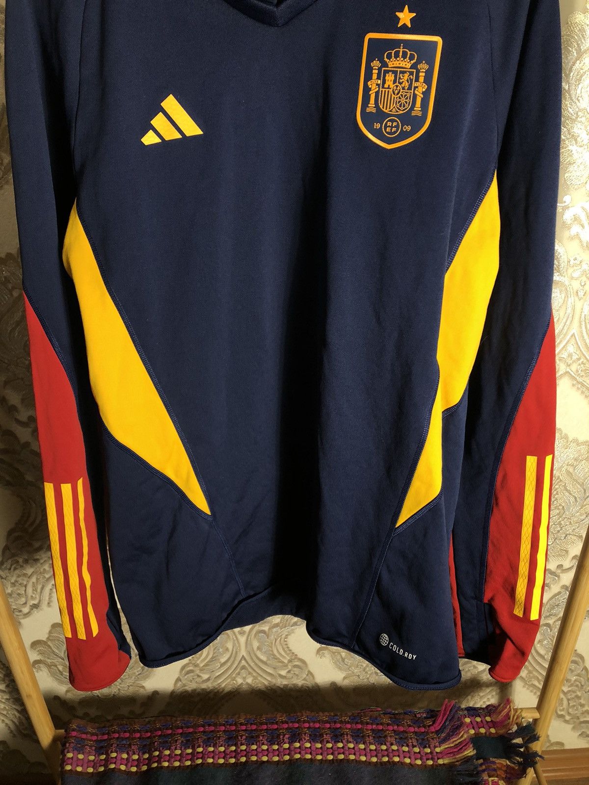 Adidas VINTAGE ADIDAS SPAIN SOCCER JERSEY BARCELONA RETRO Y2K 90s Size US L / EU 52-54 / 3 - 3 Thumbnail