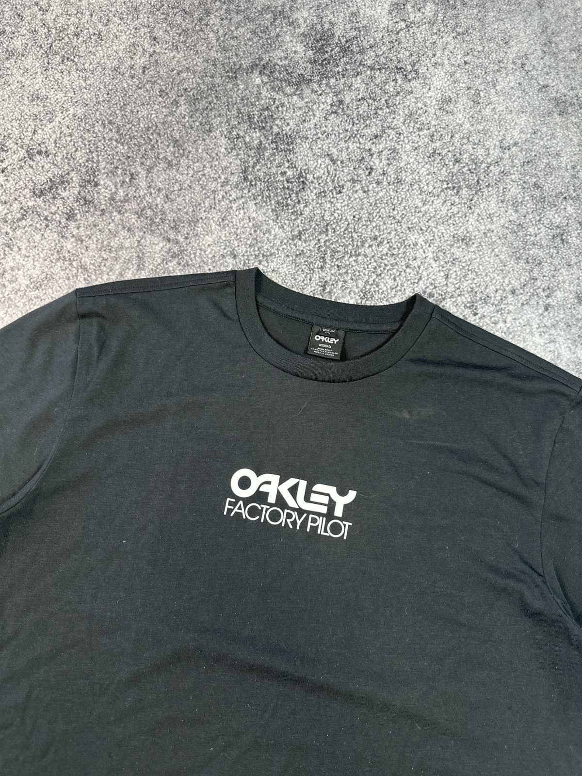 Oakley Y2K Oakley Big Logo T-Shirt Streetwear Rare Casual M USA Size US M / EU 48-50 / 2 - 2 Thumbnail