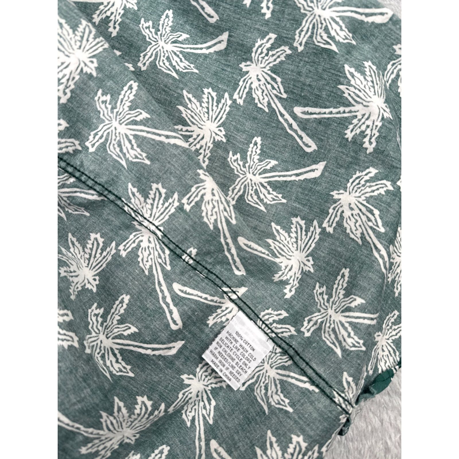 CO Molokai Surf Co Shirt Adult 2XL Green Palm Print 100% Cotton Short Sleeve Button-Up Hawaiian Mens Shirt Size US XXL / EU 58 / 5 - 4 Thumbnail