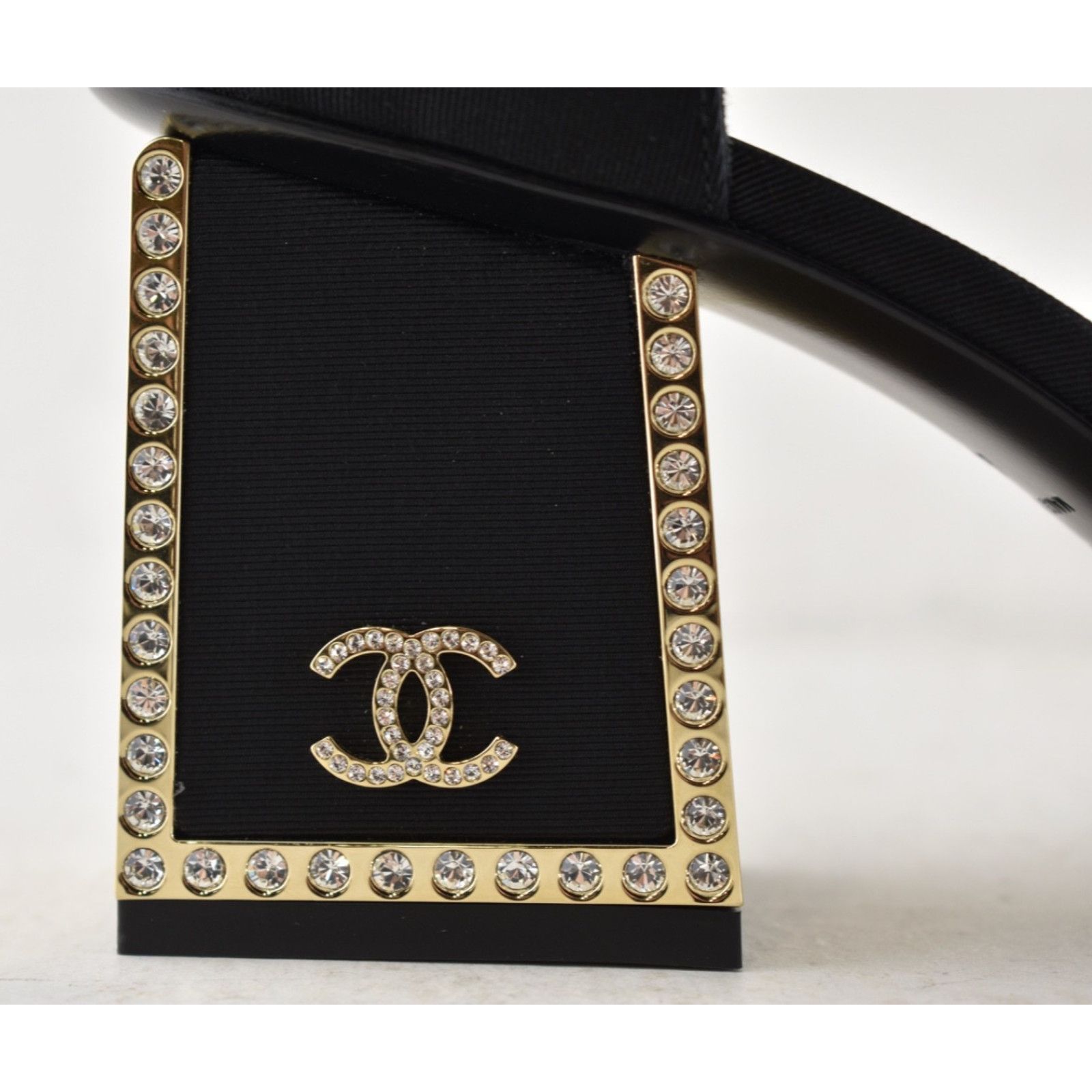 Chanel Chanel Black Crystal CC Gold Mary Jane Block Heel Pumps 40 Size US 10 / IT 40 - 7 Thumbnail