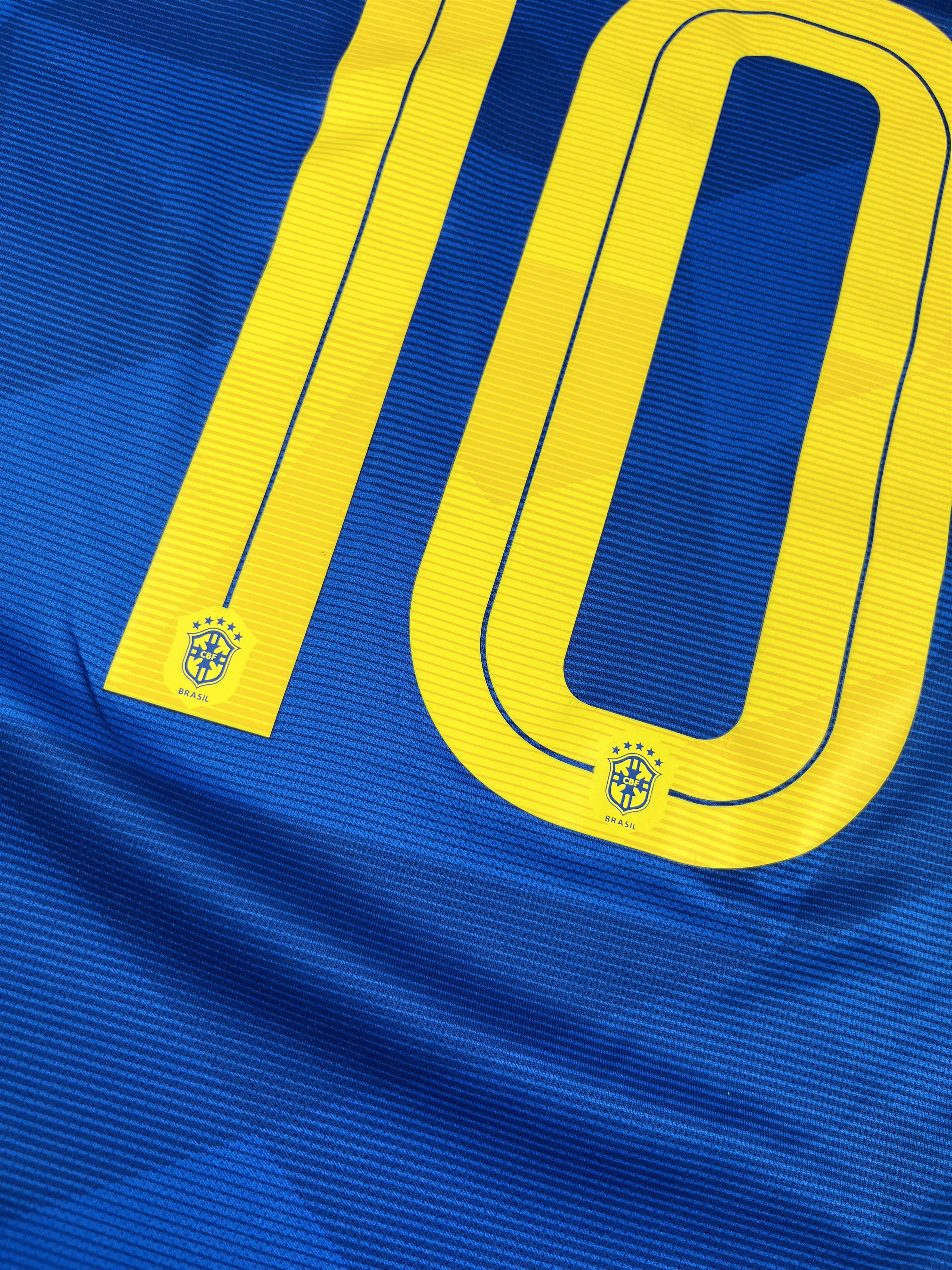 Nike BRAZIL 2018 2019 AWAY FOOTBALL SHIRT NIKE TEAM JERSEY Size US S / EU 44-46 / 1 - 8 Thumbnail