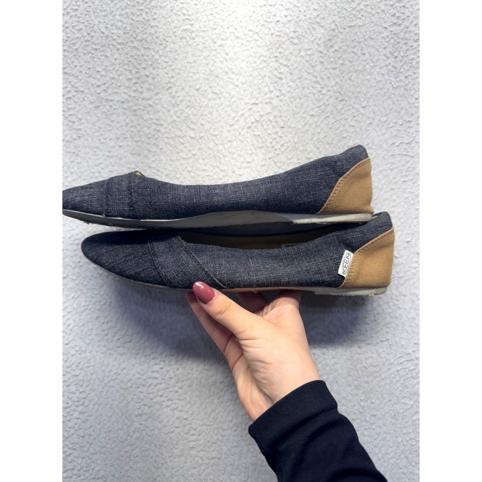 KEEN KEEN Ballet Flats Size 10 Denim Tan Canvas Flat Womens 10 Shoes Good Pre-Owned Size US 10 / IT 40 - 3 Thumbnail