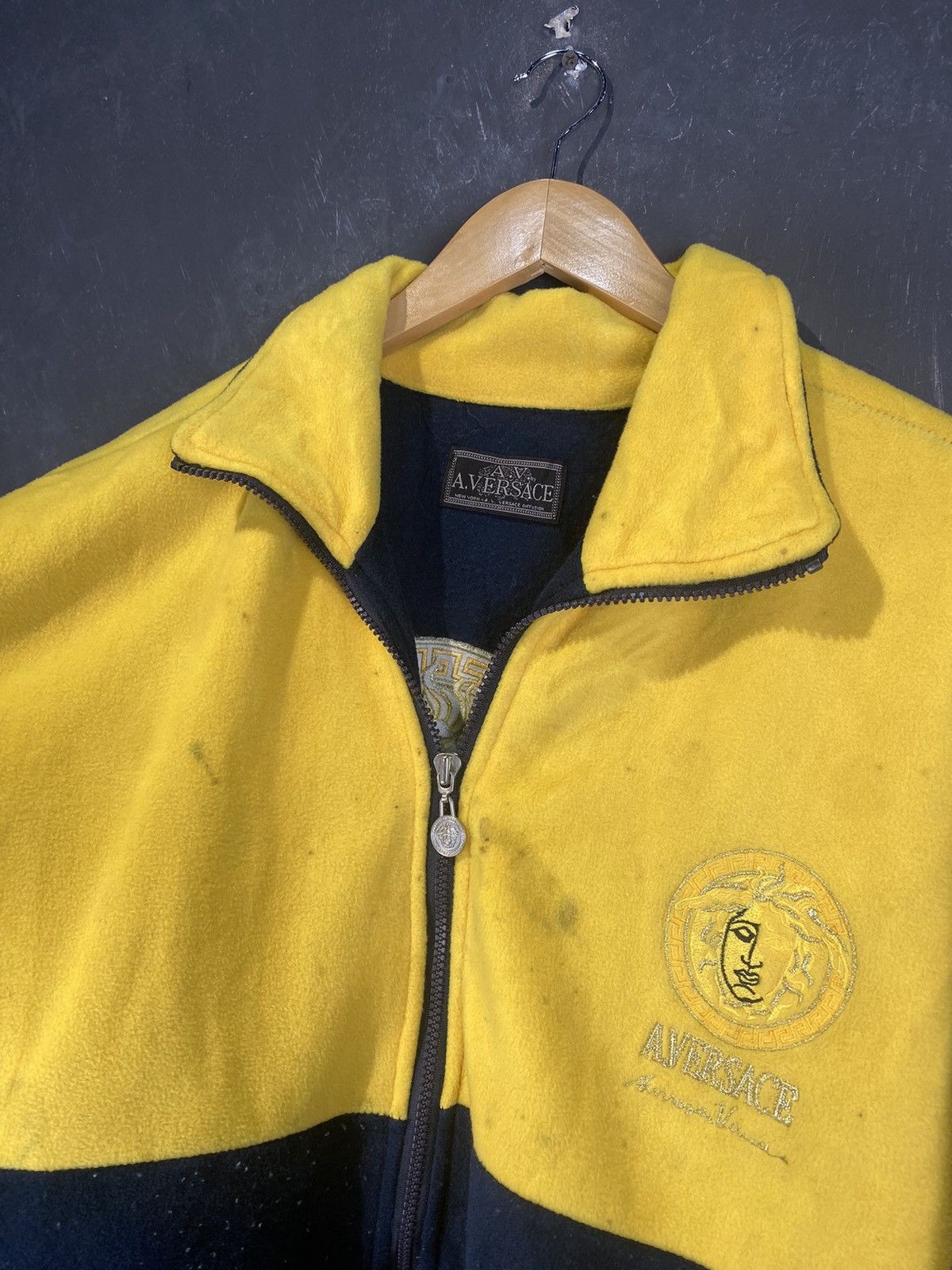 Versace Jeans Couture × Vintage 90s A Versace Medusa Fleece Jacket Size US XL / EU 56 / 4 - 5 Thumbnail