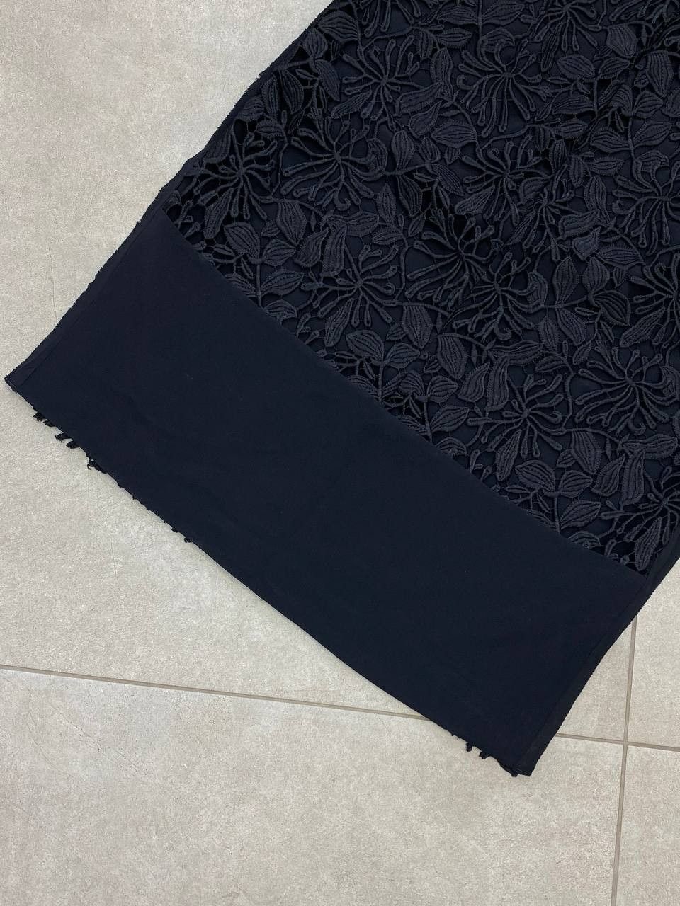 No. 21 No. 21 Black Lace Midi Skirt Size 32" / US 10 / IT 46 - 5 Thumbnail