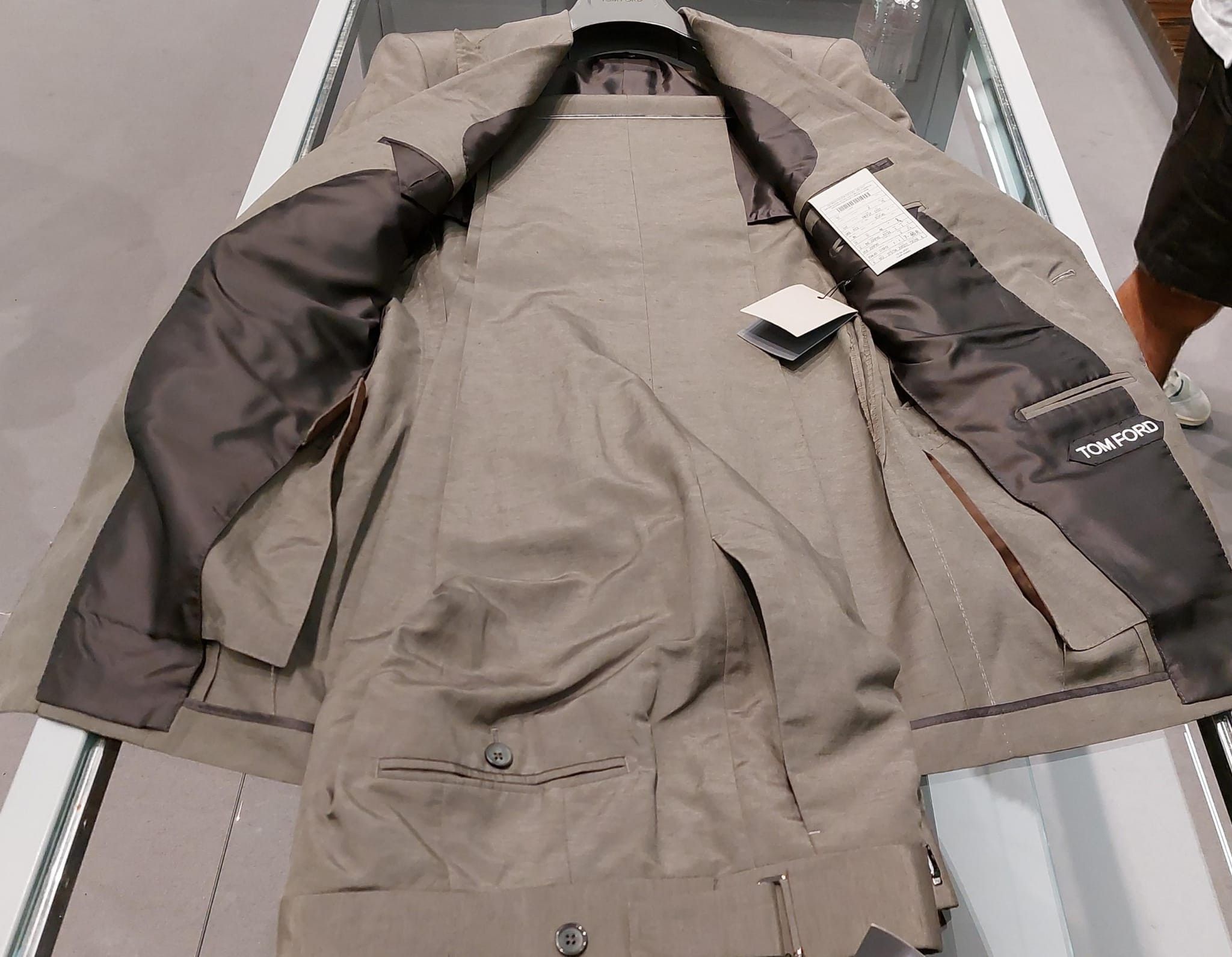 Tom Ford o1loc1c0724 Suit in Beige Size US S / EU 44-46 / 1 - 3 Thumbnail