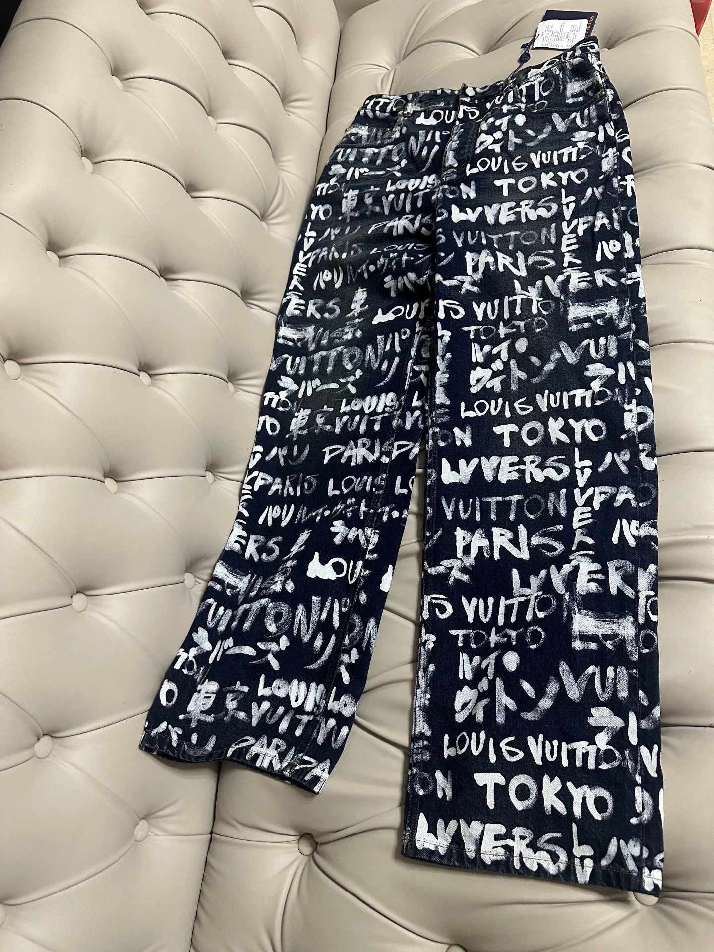 Louis Vuitton Louis Vuitton Nigo Graffiti Denim Pants Size US 30 / EU 46 - 1 Thumbnail