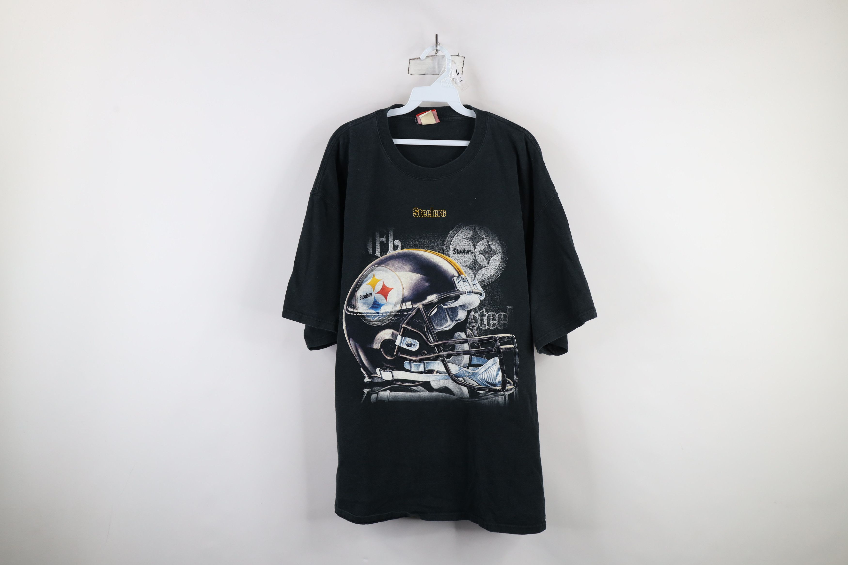 Vintage Vintage Y2K NFL Pittsburgh Football Helmet T-Shirt Black Size US XXL / EU 58 / 5 - 1 Thumbnail