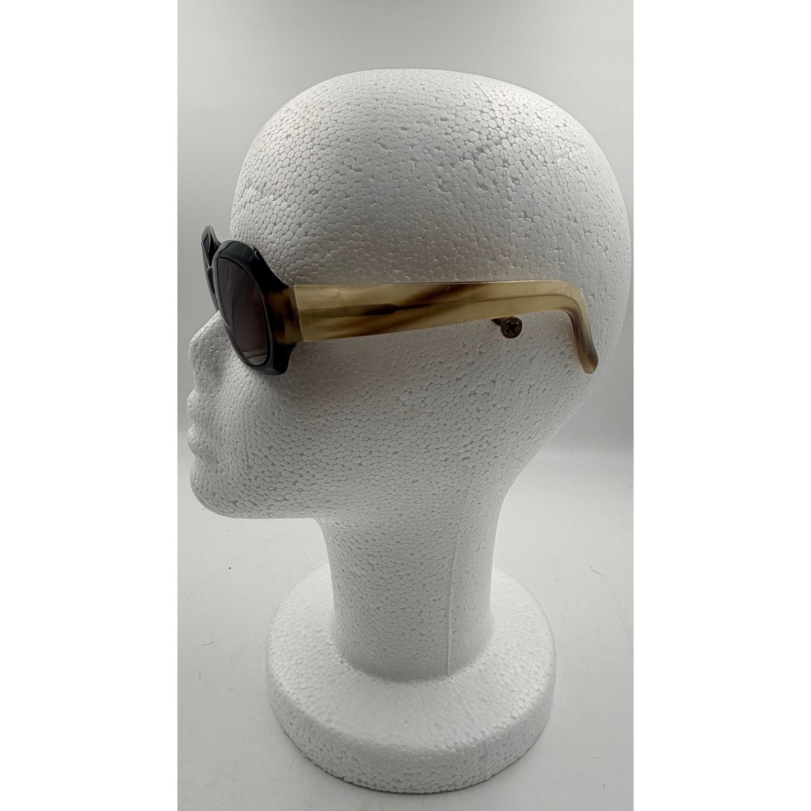 Vera Wang Vintage Simply Vera Wang Marbled Tortoise Shell Sunglasses Size ONE SIZE - 2 Thumbnail