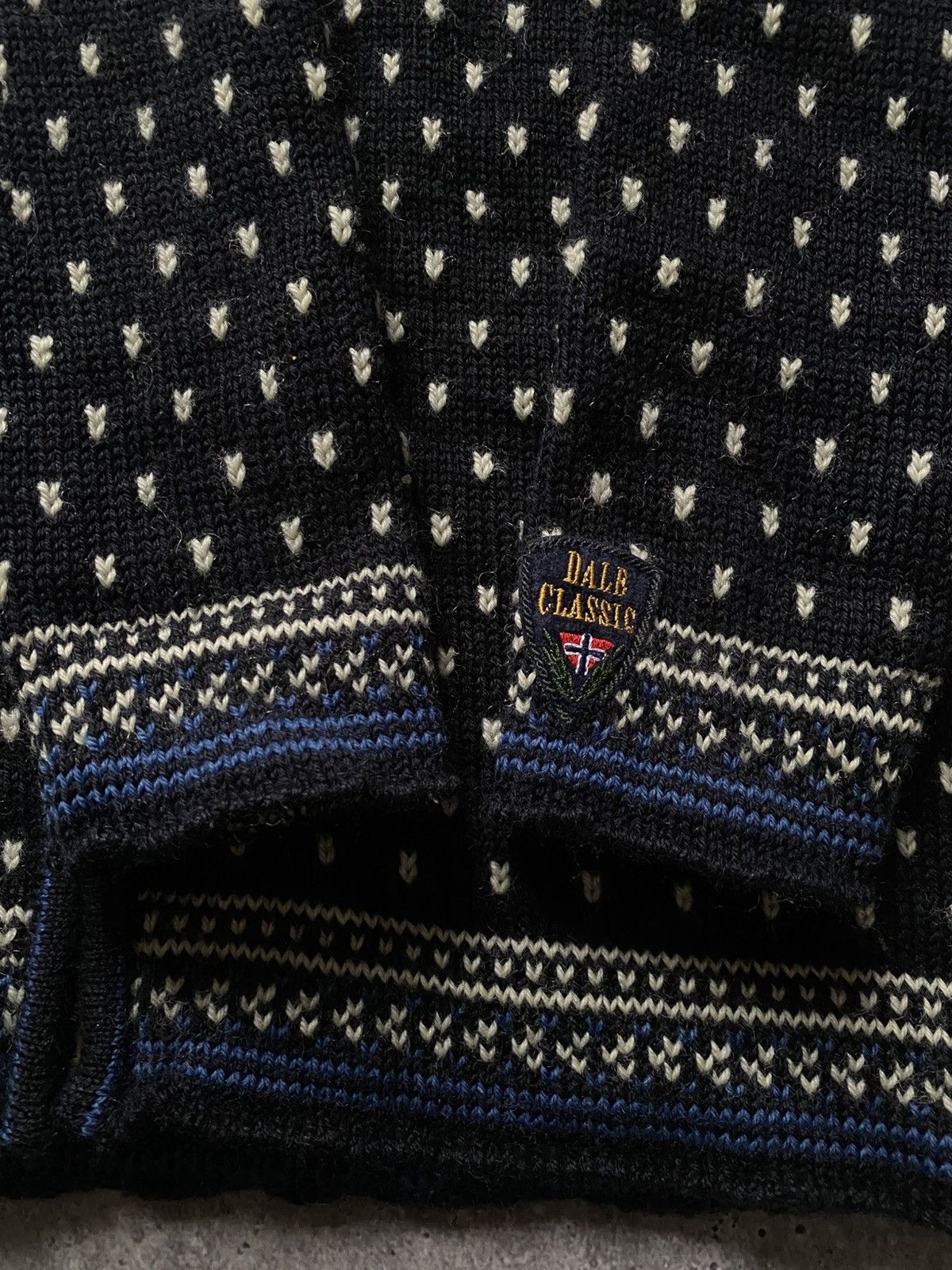 Dale Of Norway Vintage Dale Of Norway Sweater Men Size M Wool Icelandic Size US M / EU 48-50 / 2 - 10 Thumbnail