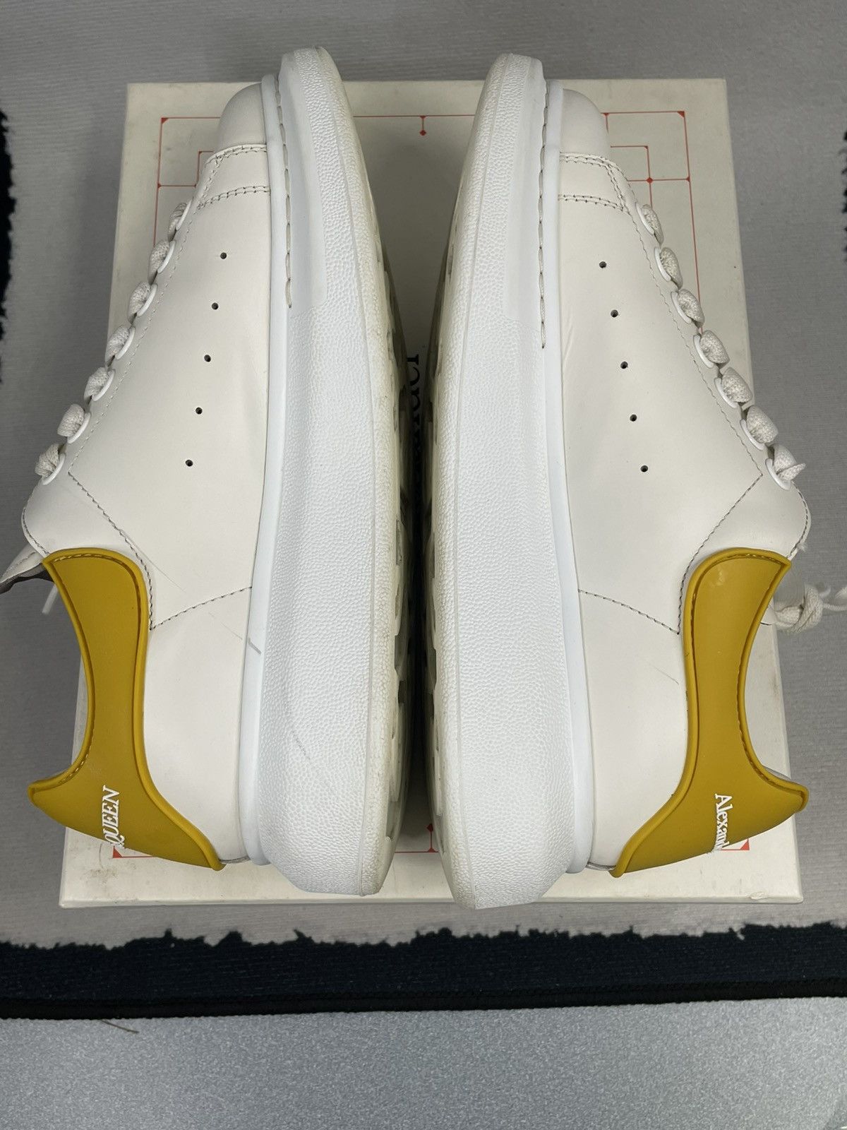 Alexander McQueen Alexander McQueen Oversized Sneaker Size US 7.5 / IT 37.5 - 13 Thumbnail