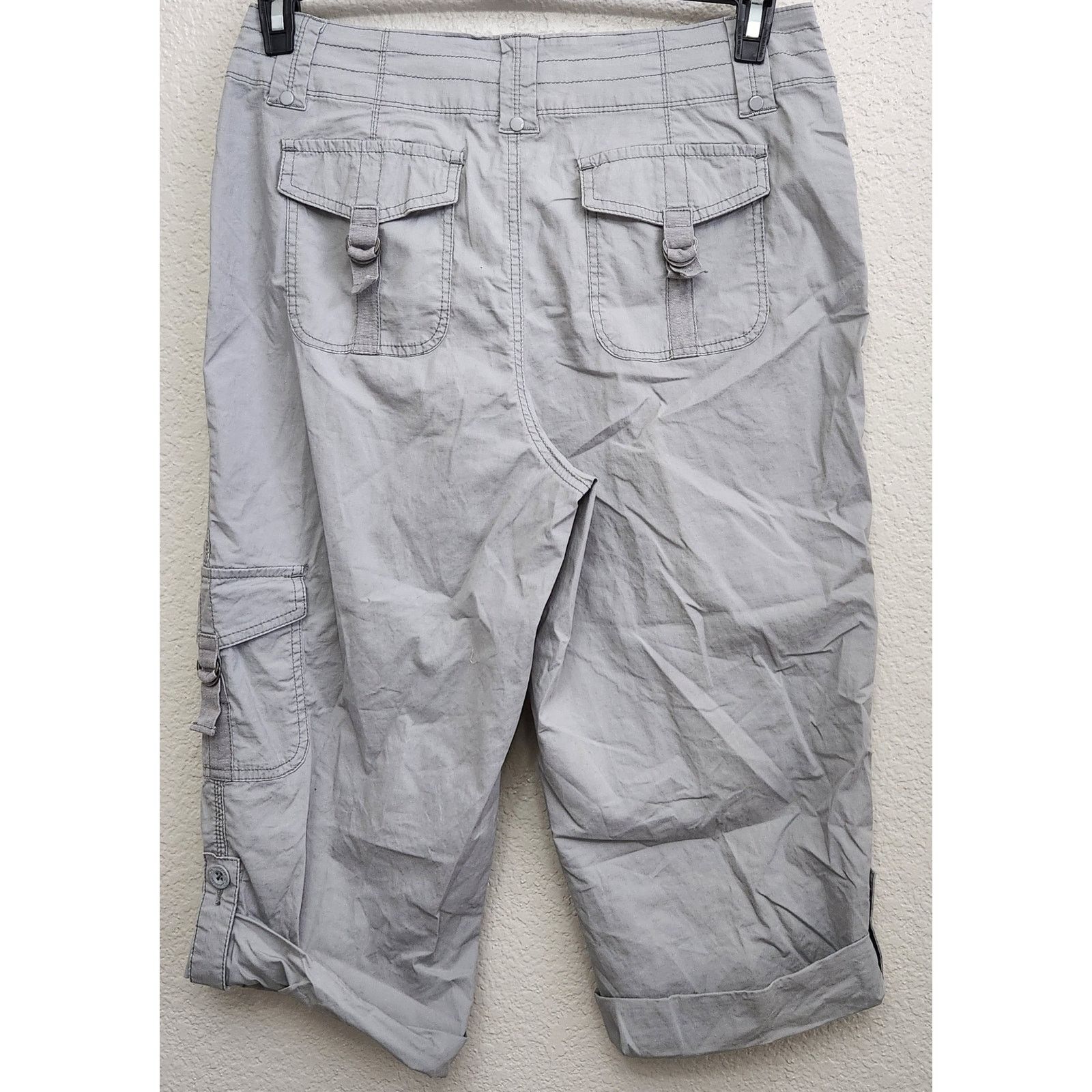 Other St John's Bay Gray Flat Front Cropped Roll Tab Pants 8 Size 30" / US 8 / IT 44 - 3 Thumbnail