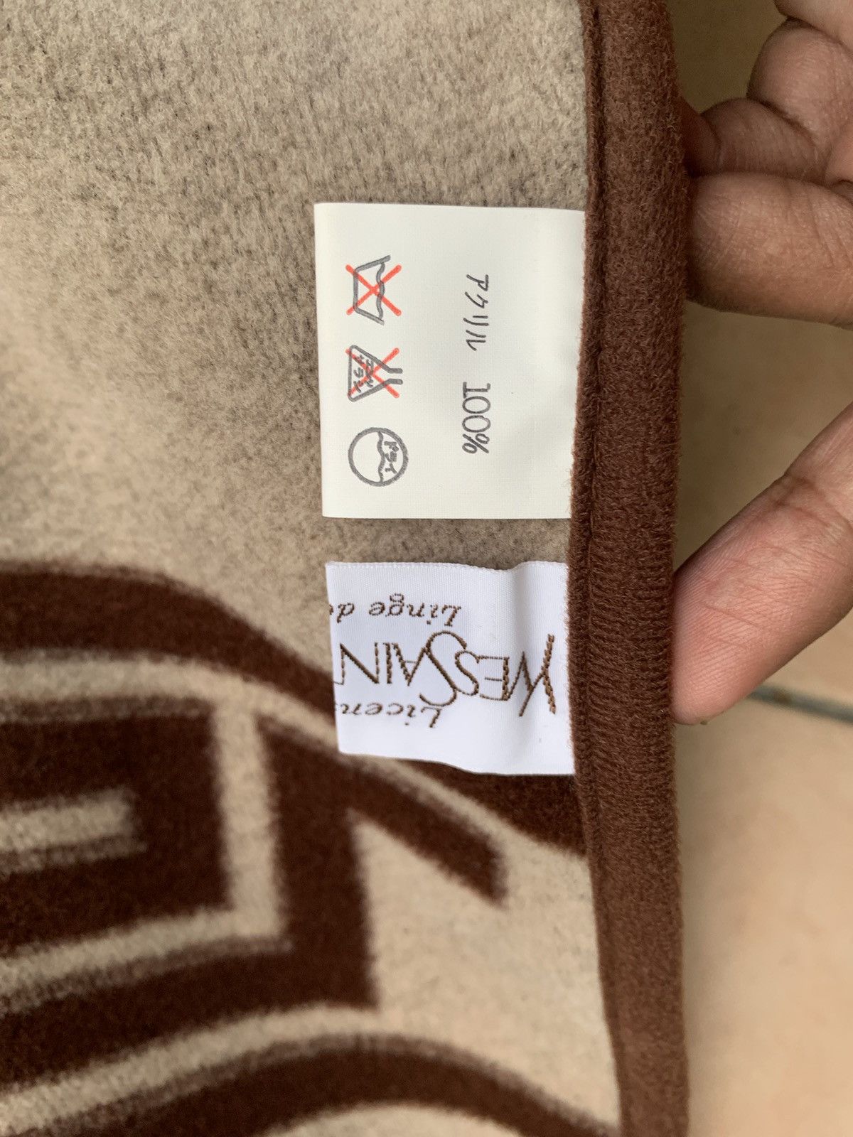 Yves Saint Laurent Authentic yves saint laurent blanket carpet Size ONE SIZE - 8 Thumbnail
