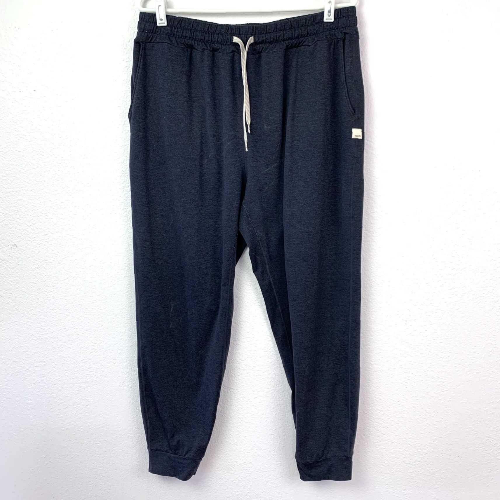 Vuori Vuori Performance Jogger Sweatpants Women's XL Navy Blue Drawstring Elastic Waist Pockets Activewear Athleisure, Gym Training, Running, Yoga Size 40" / US 18 - 2 Thumbnail