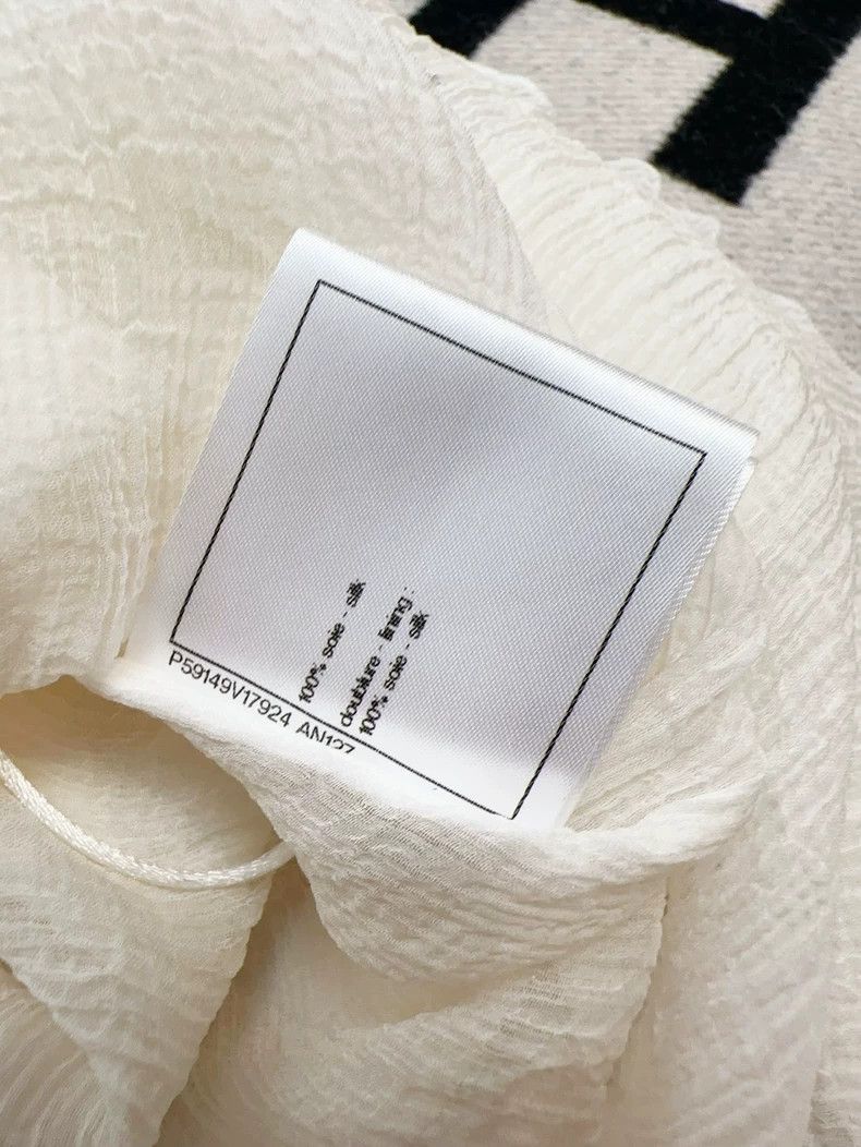 Chanel Chanel White mulberry silk strap vest Size XS / US 0-2 / IT 36-38 - 9 Thumbnail