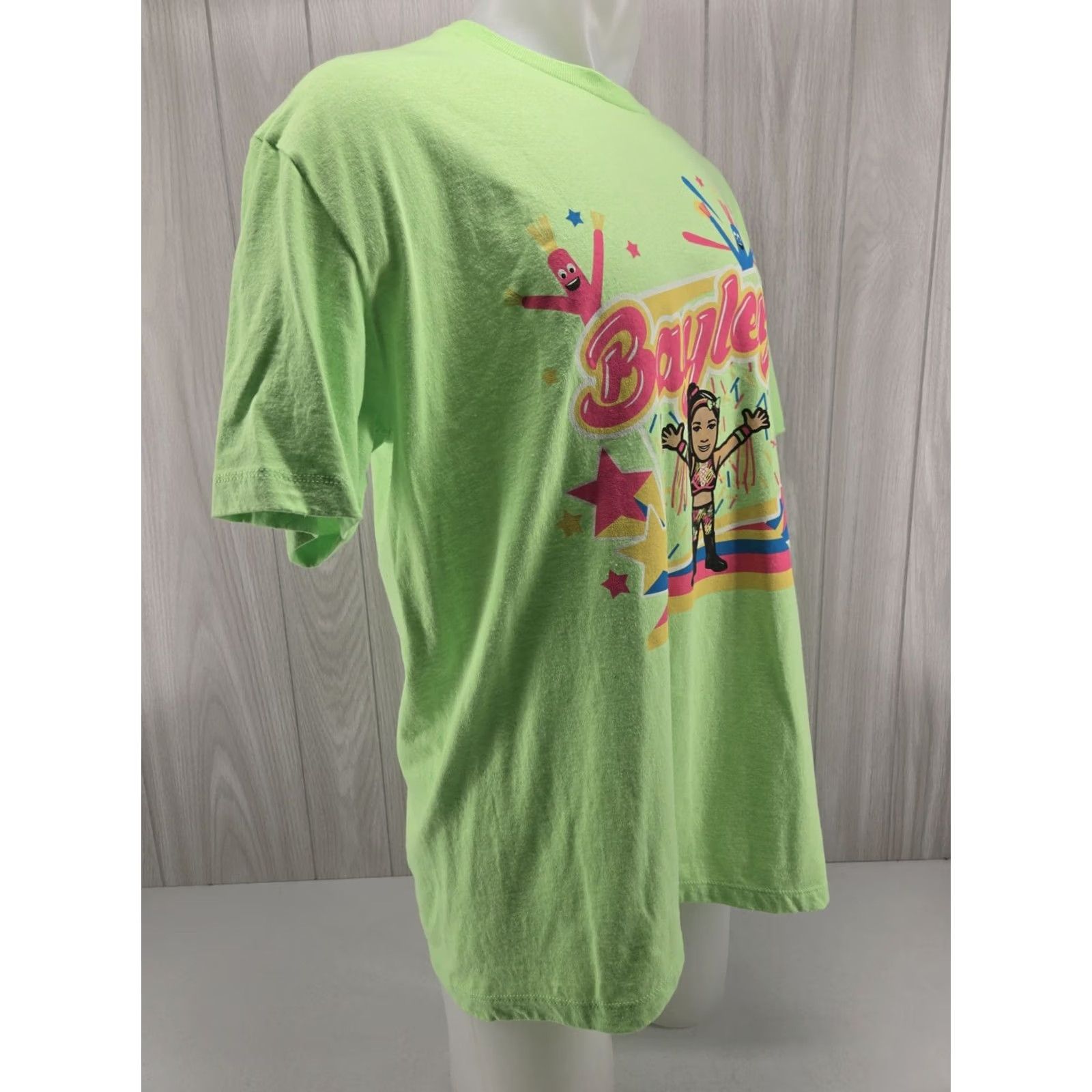 SOMET WWE X Nerds Bayley We Want Some Bayley Cartoon T-Shirt XL Mens Green Graphic Print Size US XL / EU 56 / 4 - 6 Thumbnail
