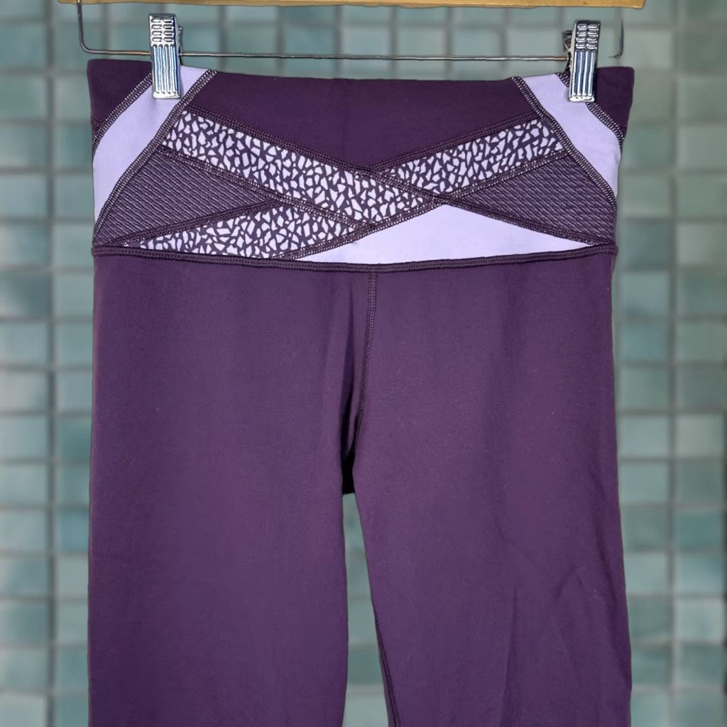 Lululemon Lululemon Groove Geometric Purple Women Activewear Pants 6 Legging Flared 28 Inseam Logo Stretch Size 26" / US 2 / IT 38 - 1 Thumbnail